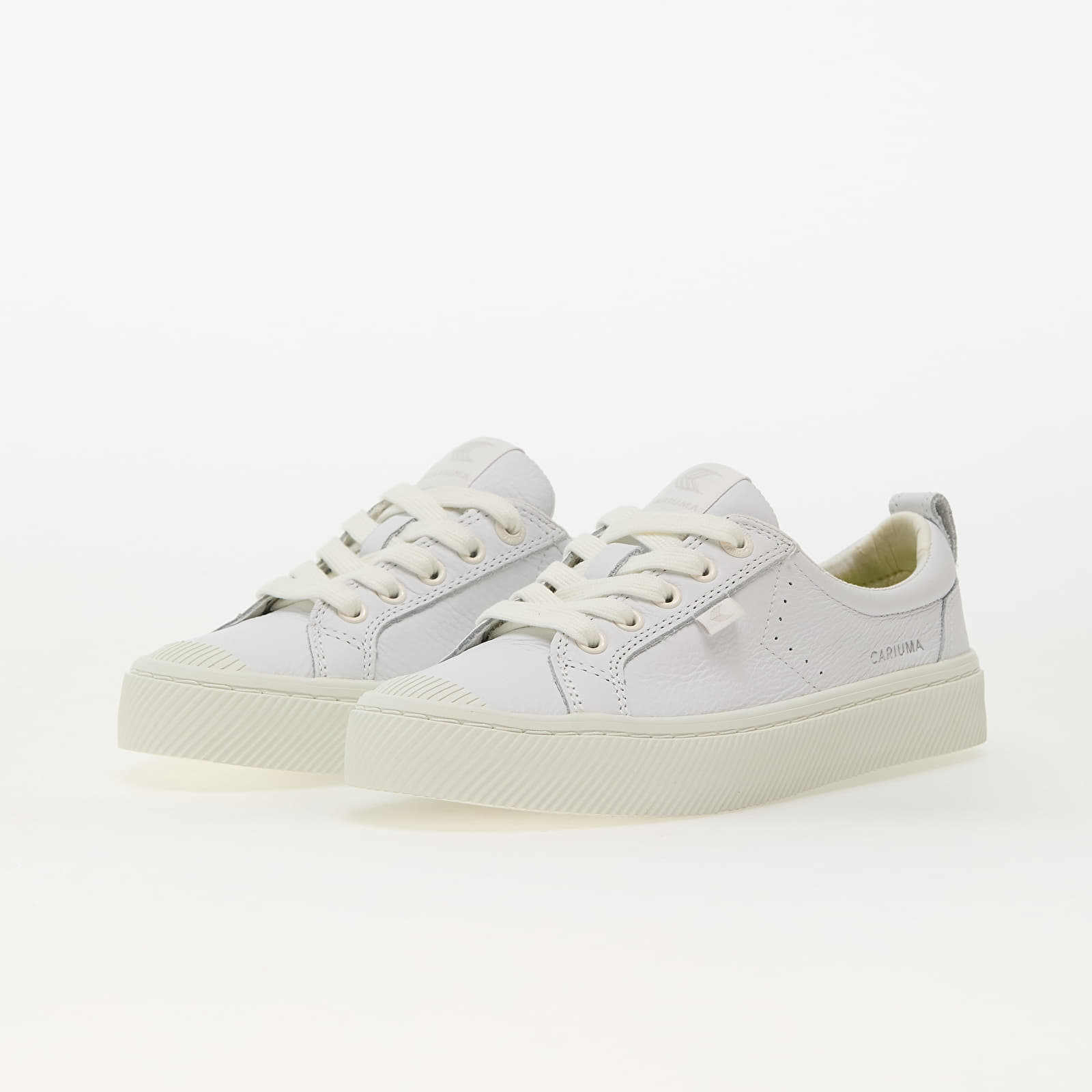Moške superge in čevlji Cariuma M Oca Low White