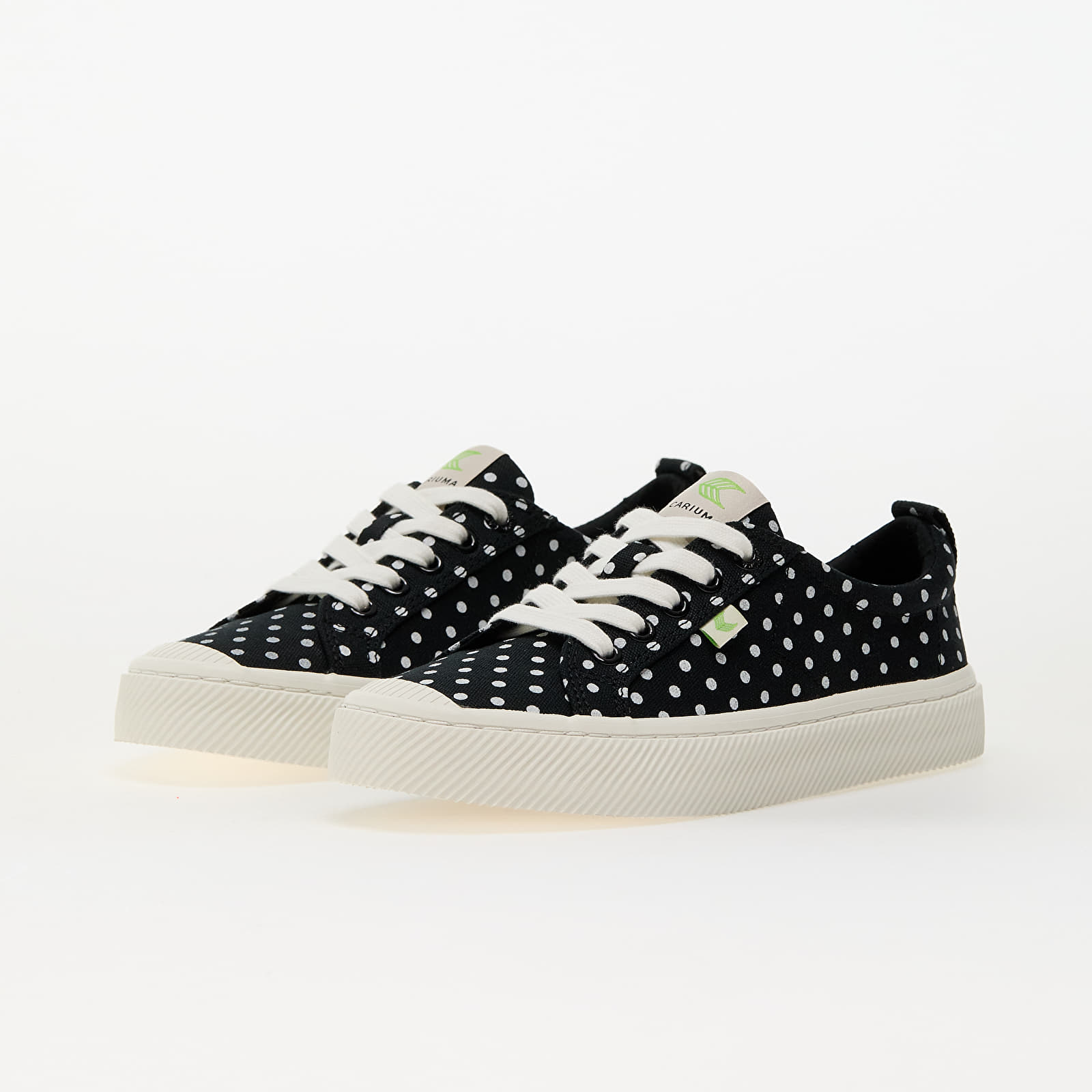 Joggesko og sko for menn Cariuma M Oca Low Black Polka Dots