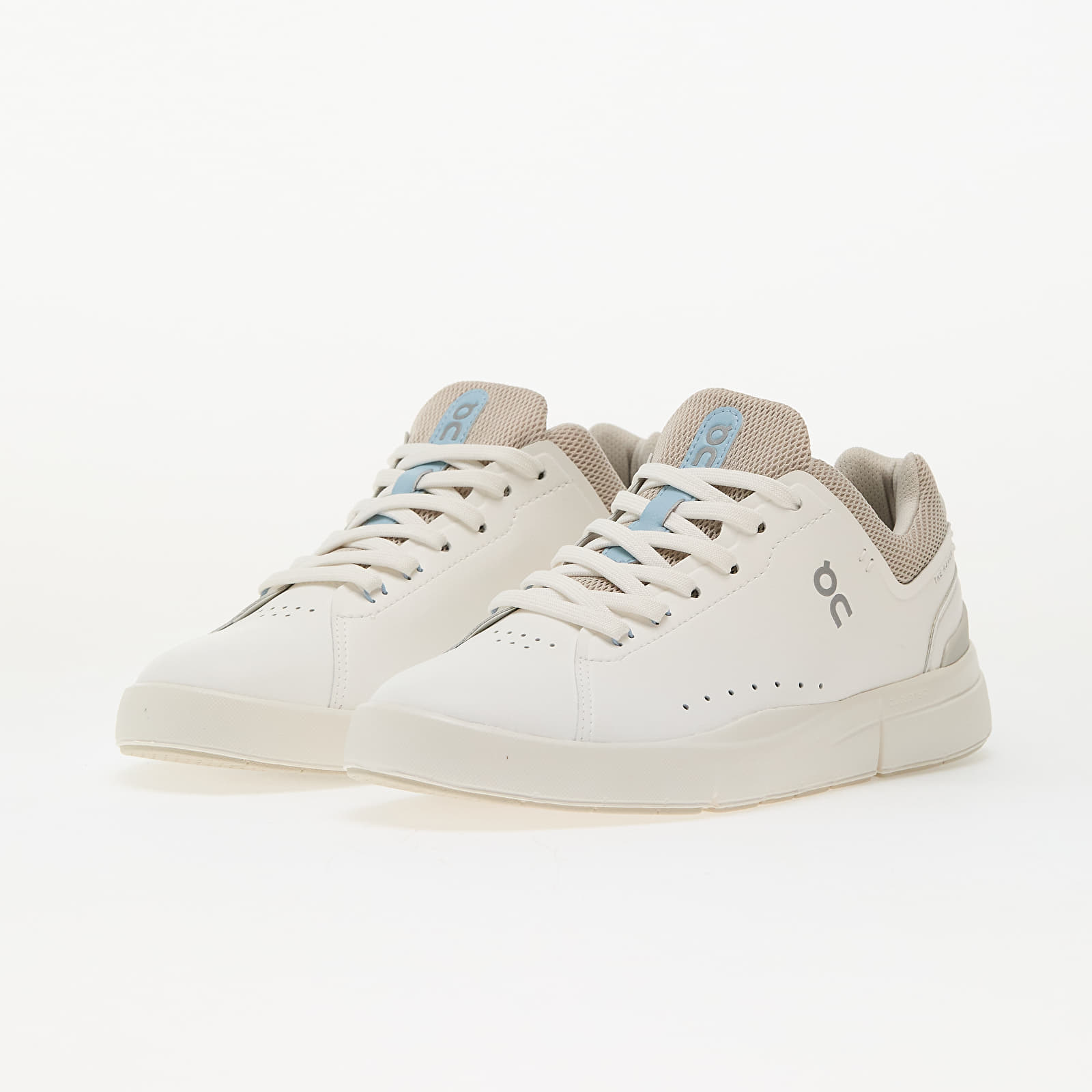 Men's sneakers and shoes On M The Roger Advantage White/ Sand