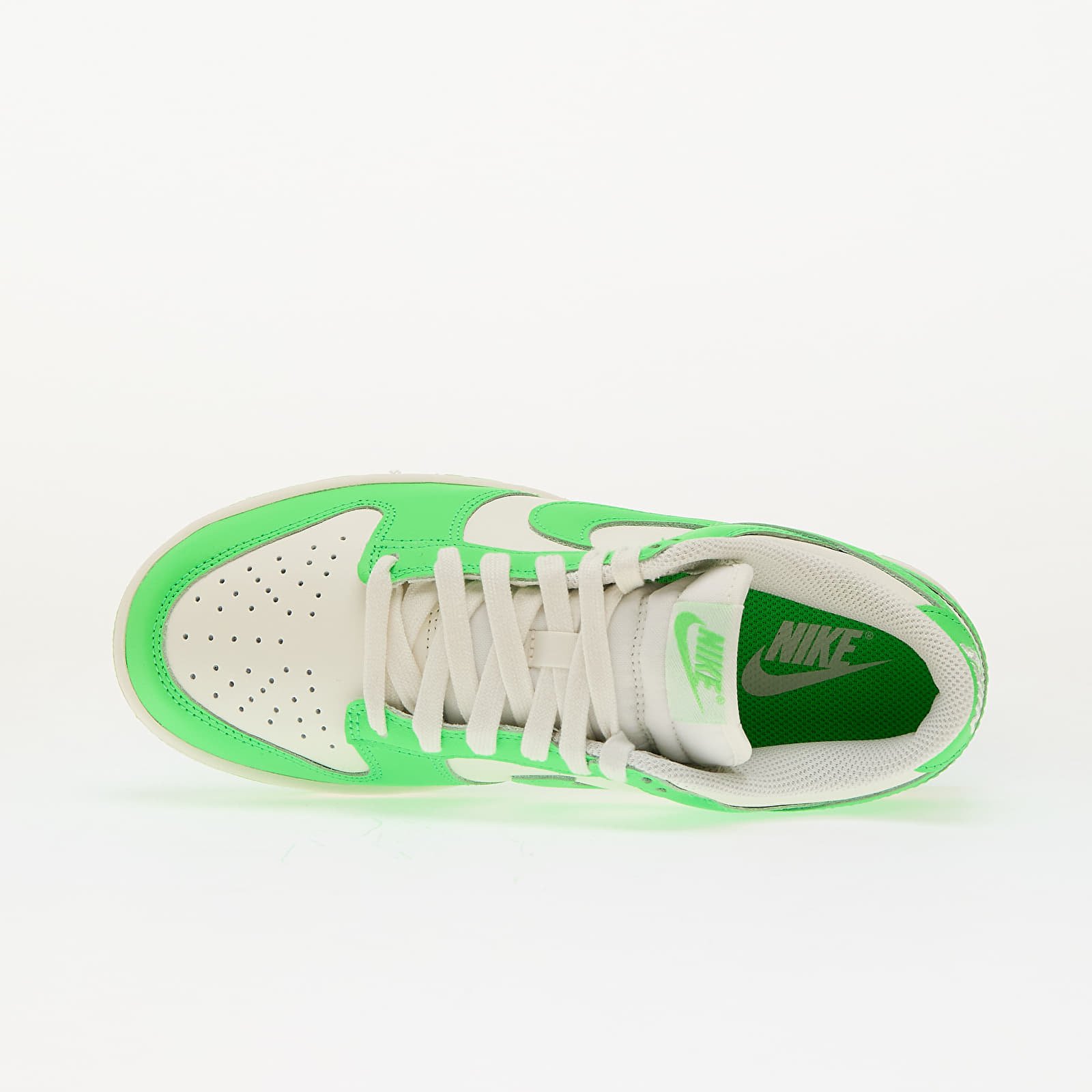 Női tornacipők és cipők Nike W Dunk Low Sail/ Green Strike