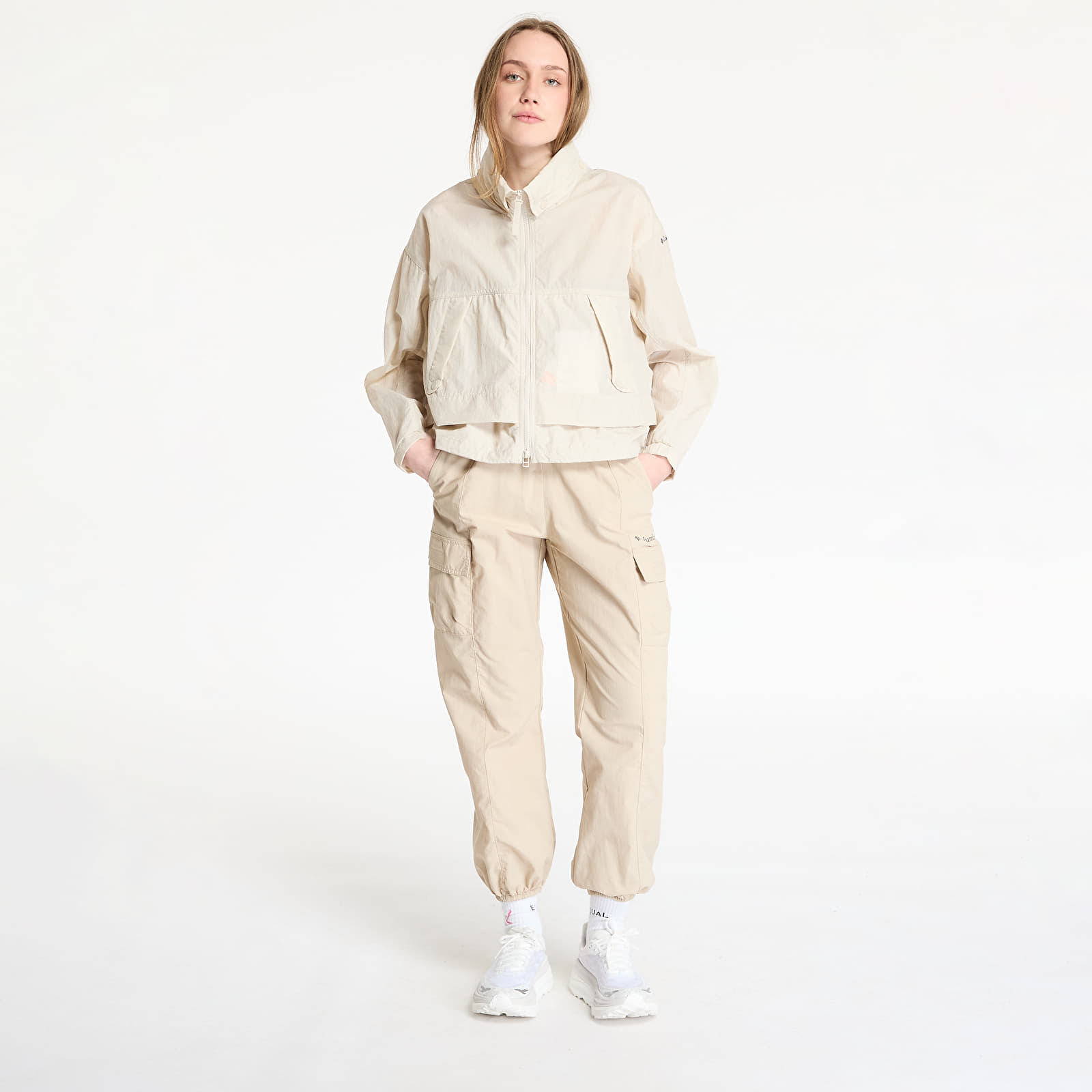 Naiste tuulepluusid Columbia Paracutie™ II Windbreaker Dark Stone
