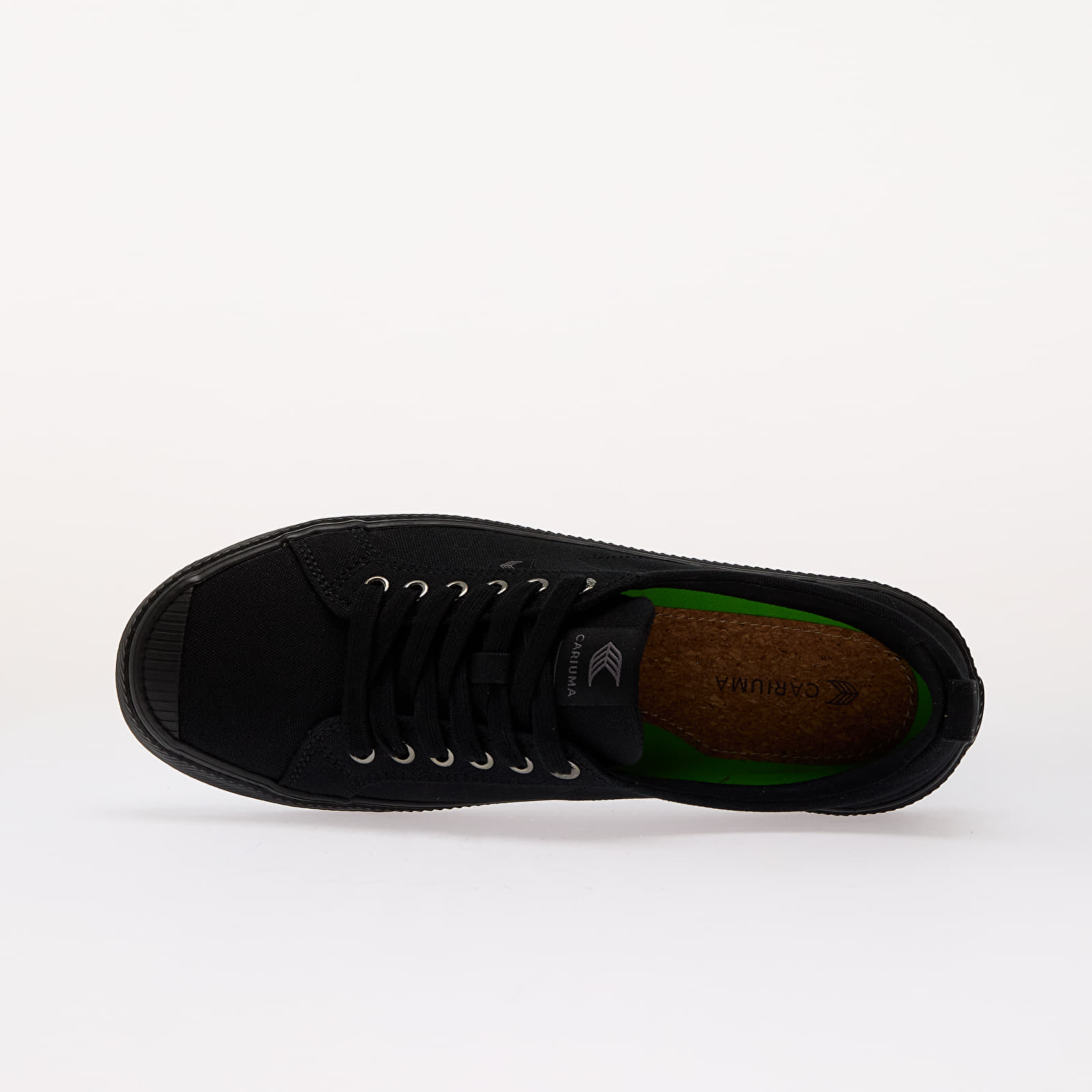 Naiste tossud ja kingad Cariuma W Oca Low All Black