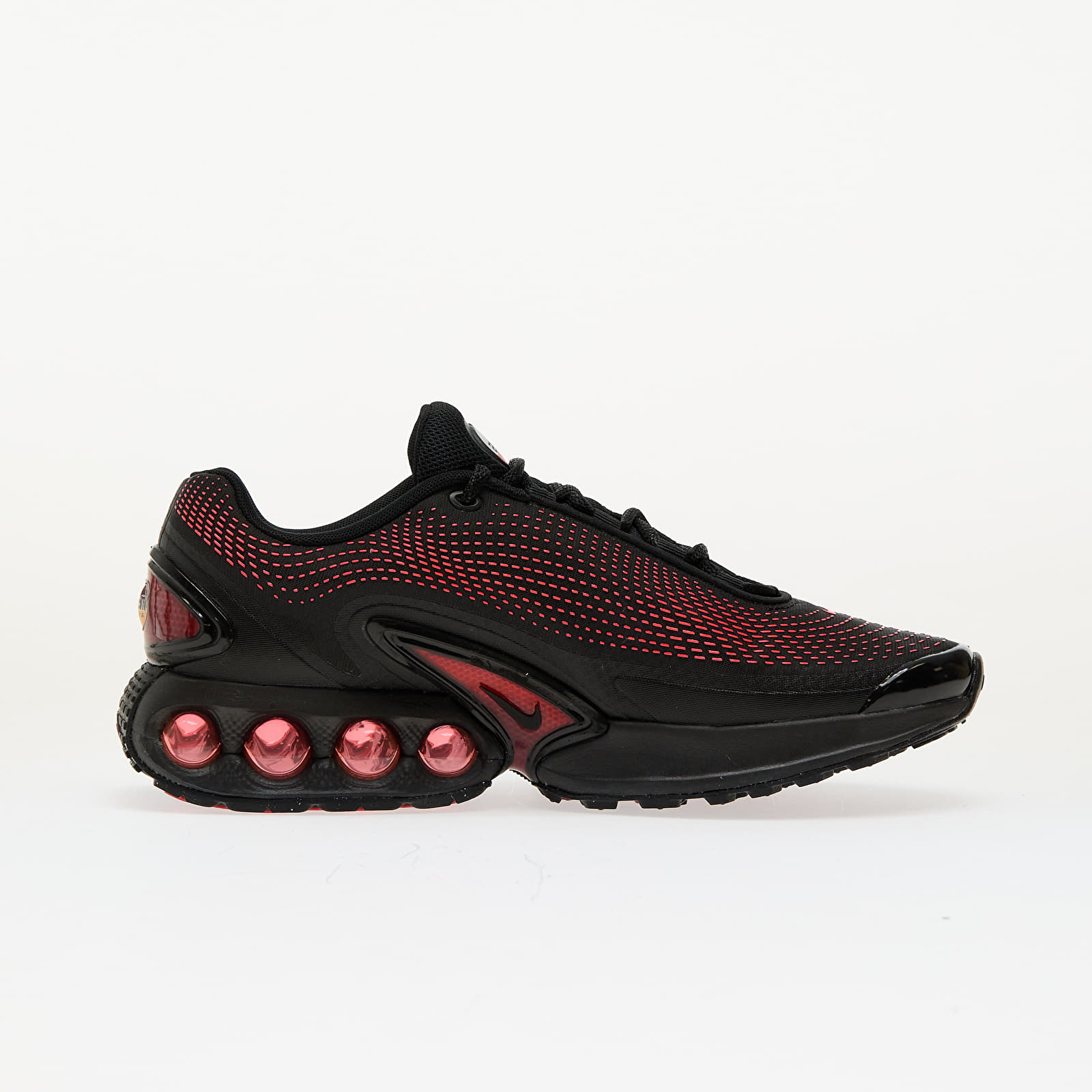 Meeste tossud ja kingad Nike Air Max DN Es Black/ Black-Black-Bright Crimson