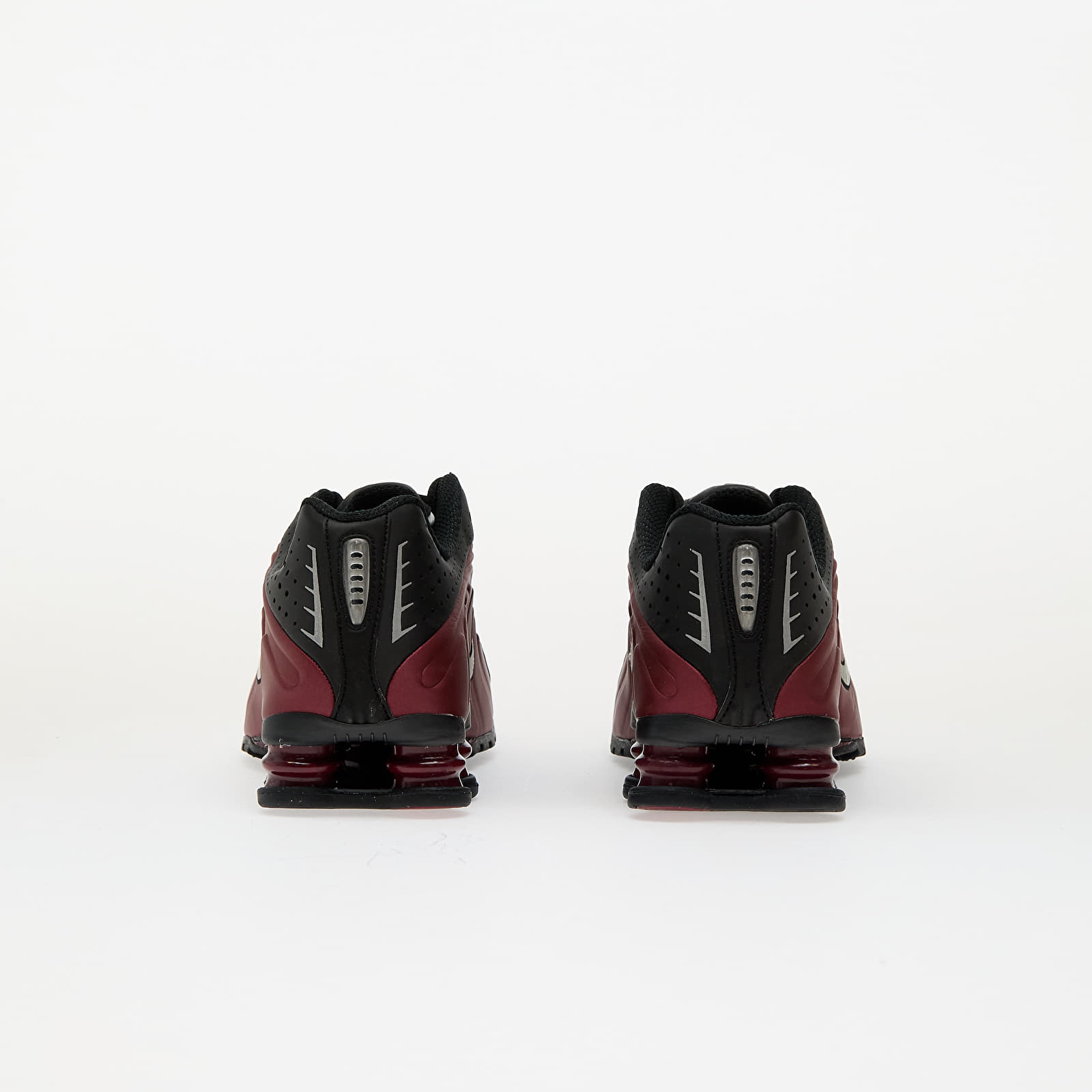 Sneakers und Schuhe für Frauen Nike W Shox R4 Black/ Metallic Silver-Team Red