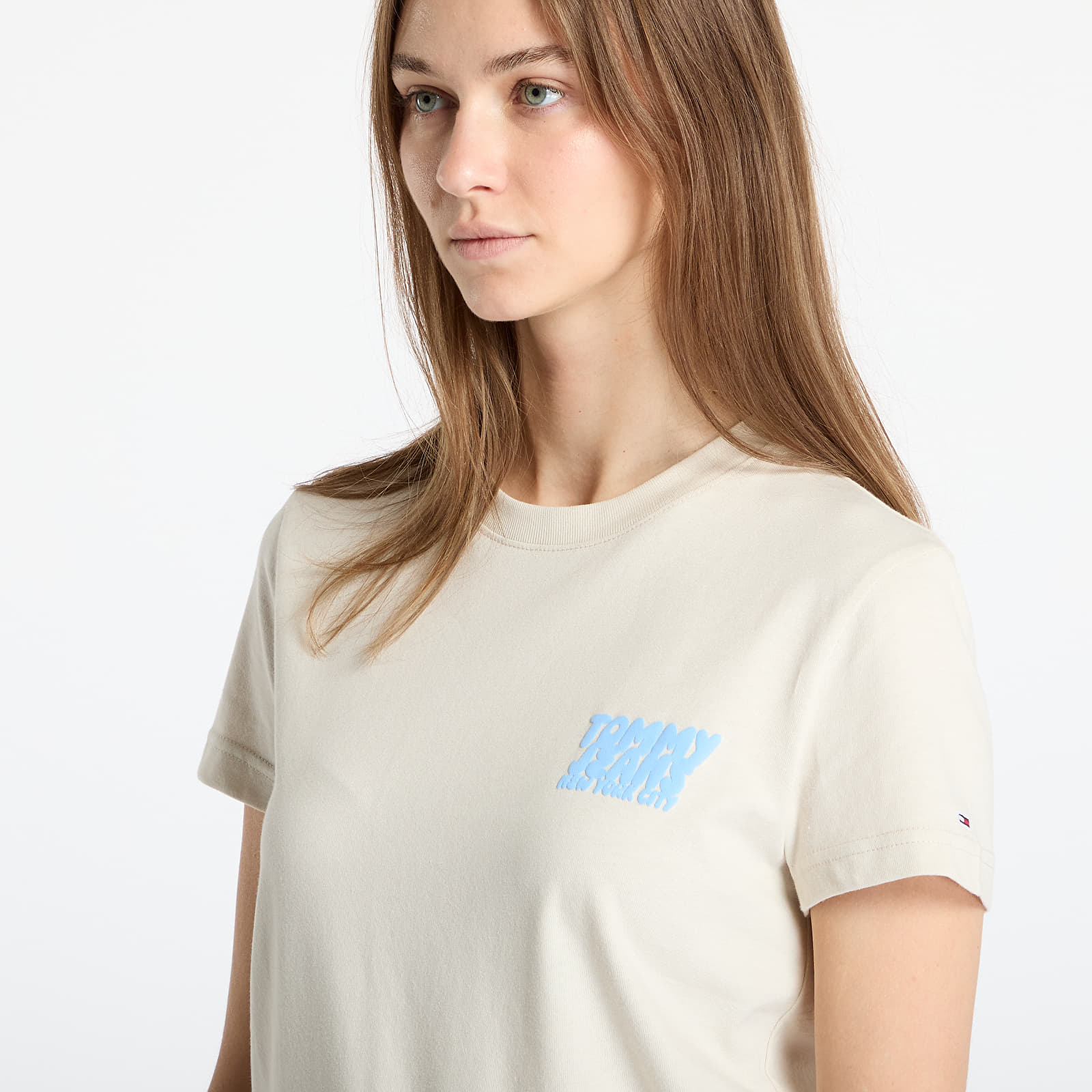 Camisetas de mujer Tommy Jeans Reg Tj Bubble Tee Beige