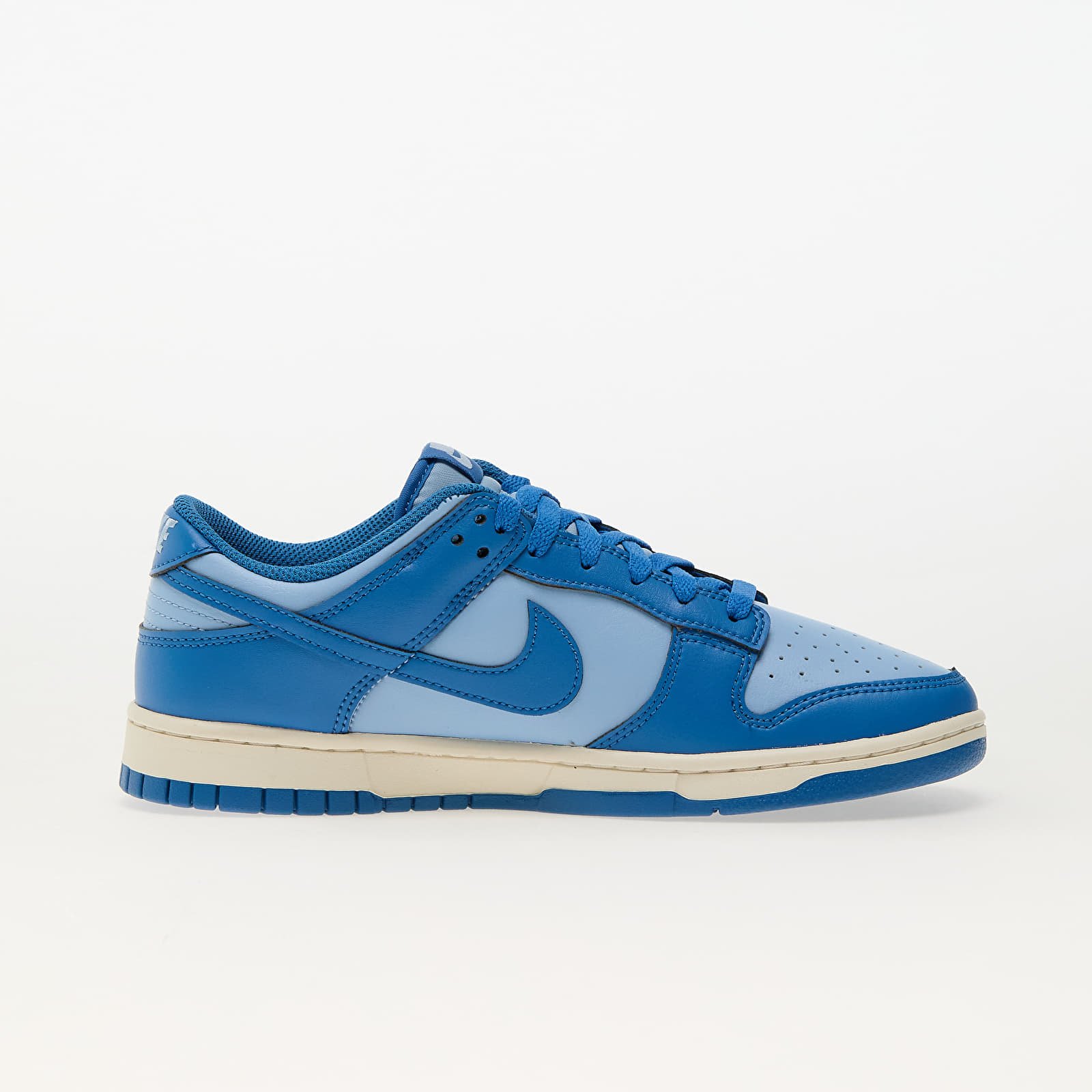 Men's sneakers and shoes Nike Dunk Low Retro Psychic Blue/ Star Blue-Sail