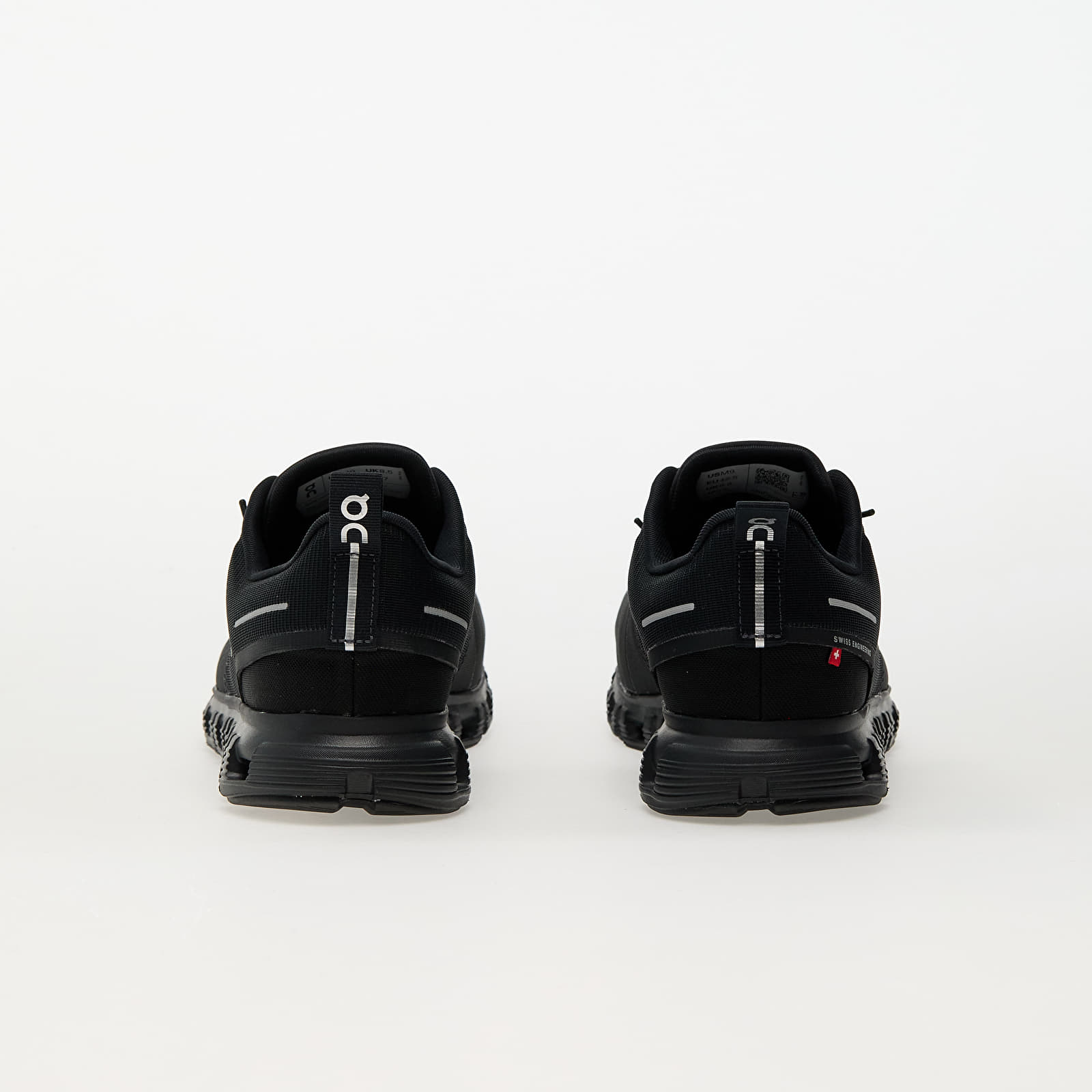 Meeste tossud ja kingad On M Cloud 6 WP Black/ Black