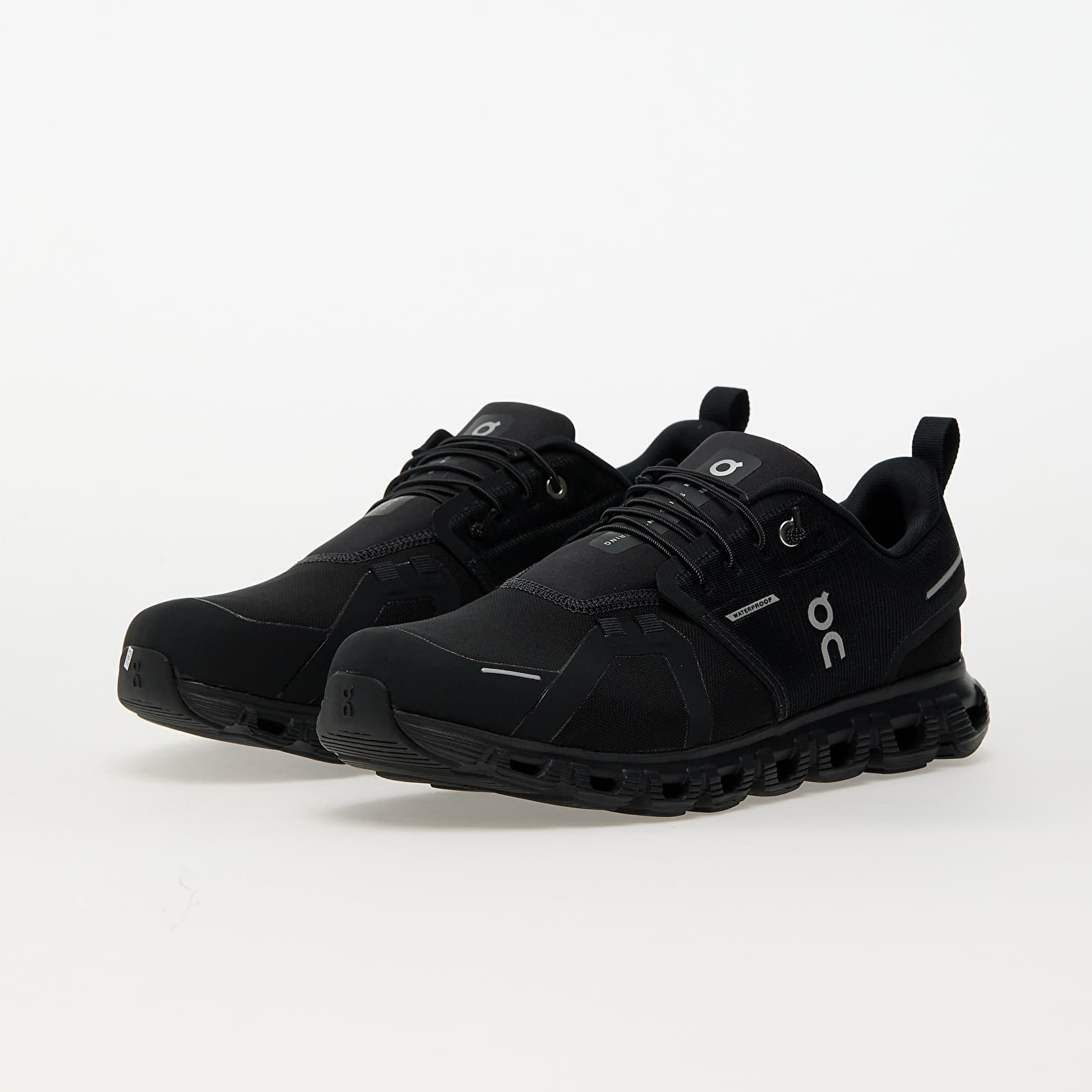 Meeste tossud ja kingad On M Cloud 6 WP Black/ Black