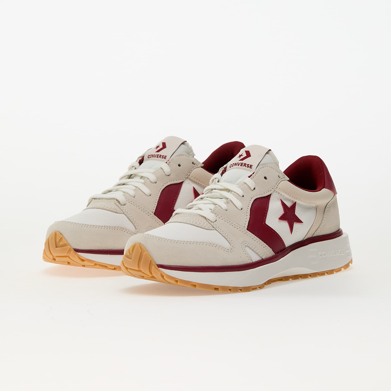 Men's sneakers and shoes Converse Omni Trainer Ox Egret/ Park Red