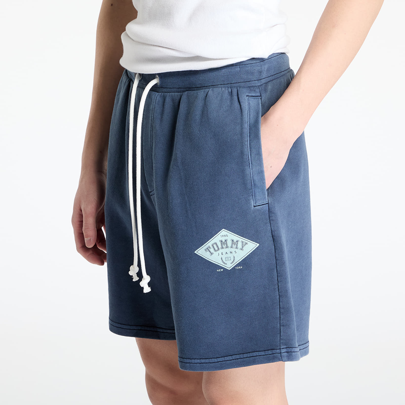 Férfi rövidnadrágok Tommy Jeans Regular Varsity Grap Shorts Blue