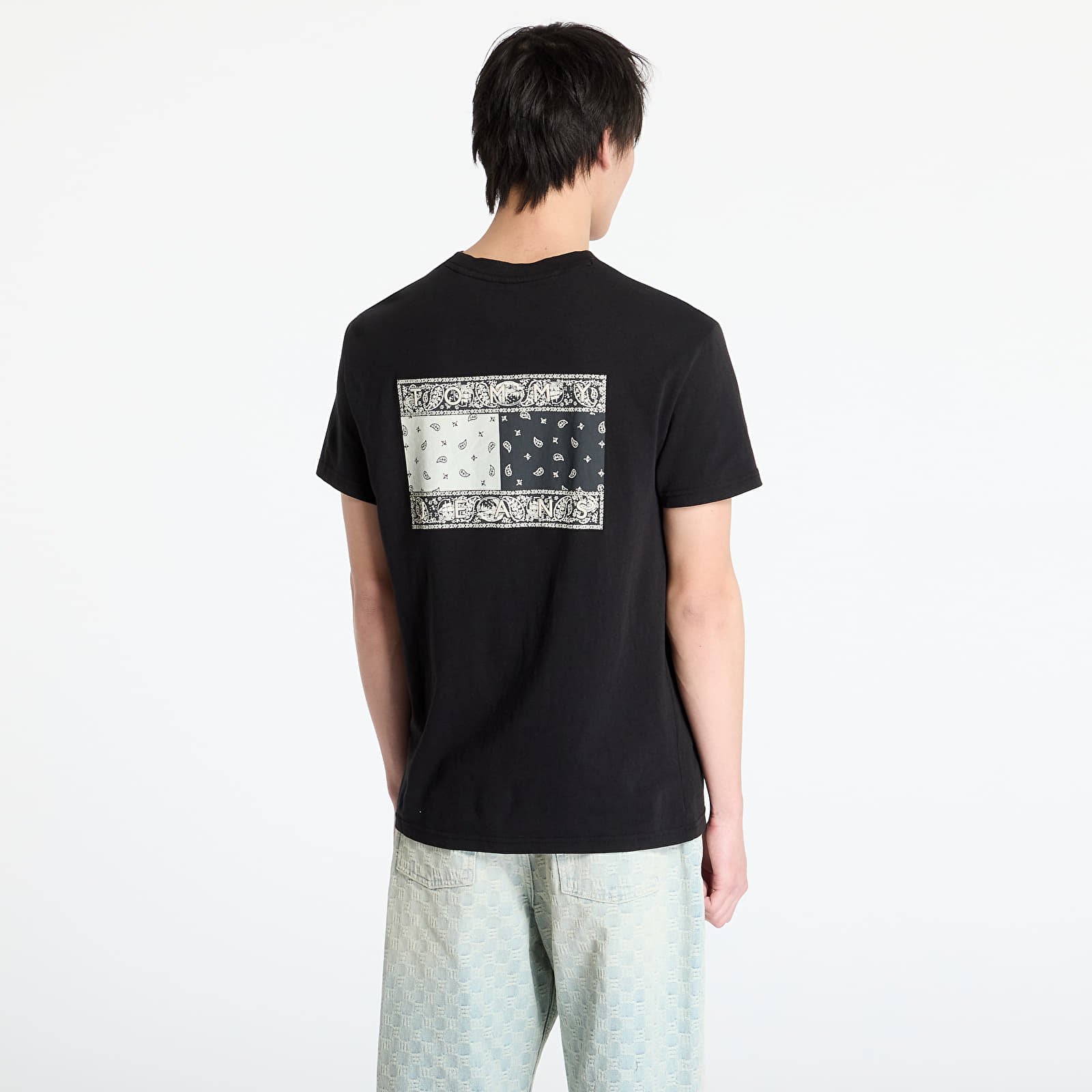 Moške majice Tommy Jeans Regular Paisley Flag Tee Black