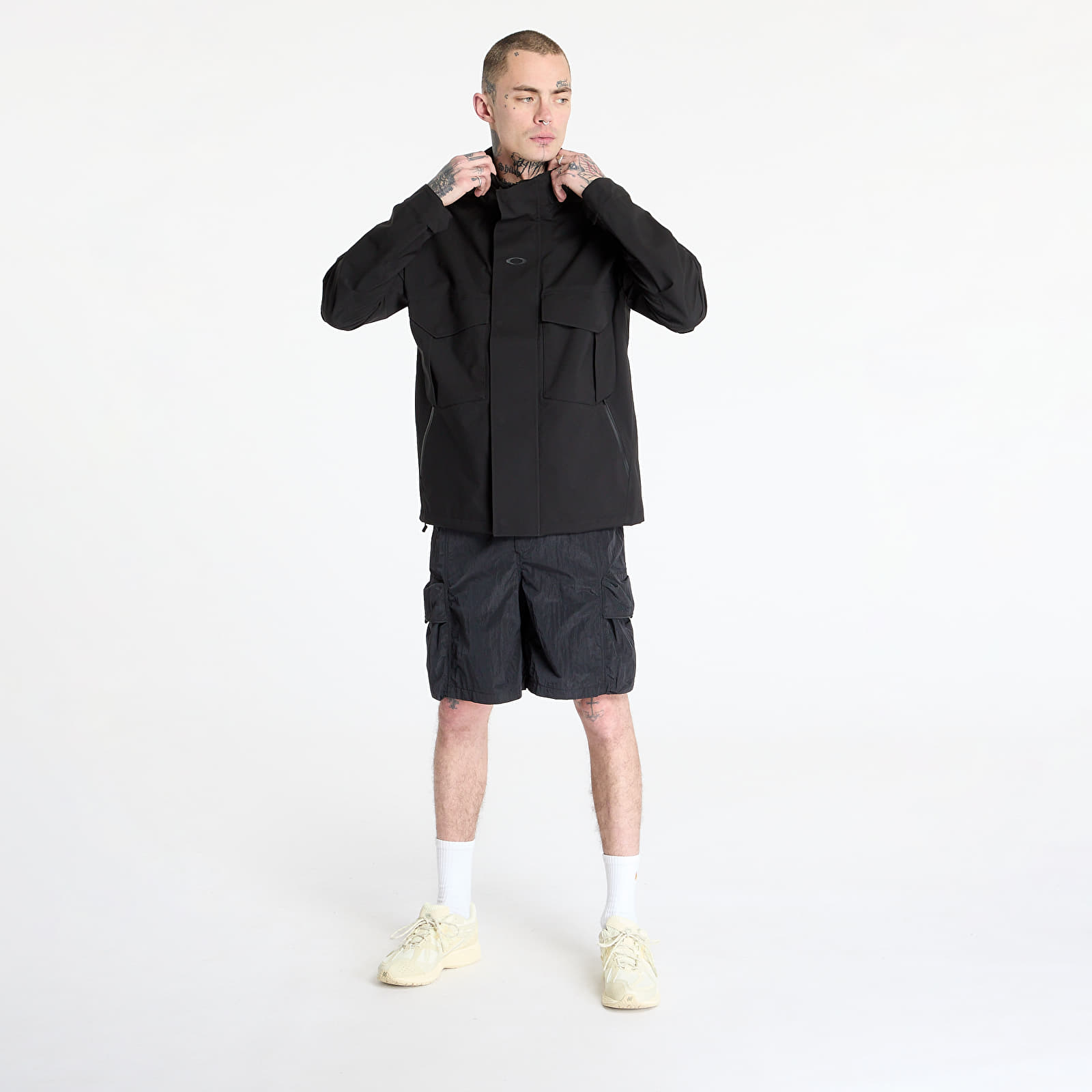 Men's shorts Oakley Reserve Cargo Short Blackout