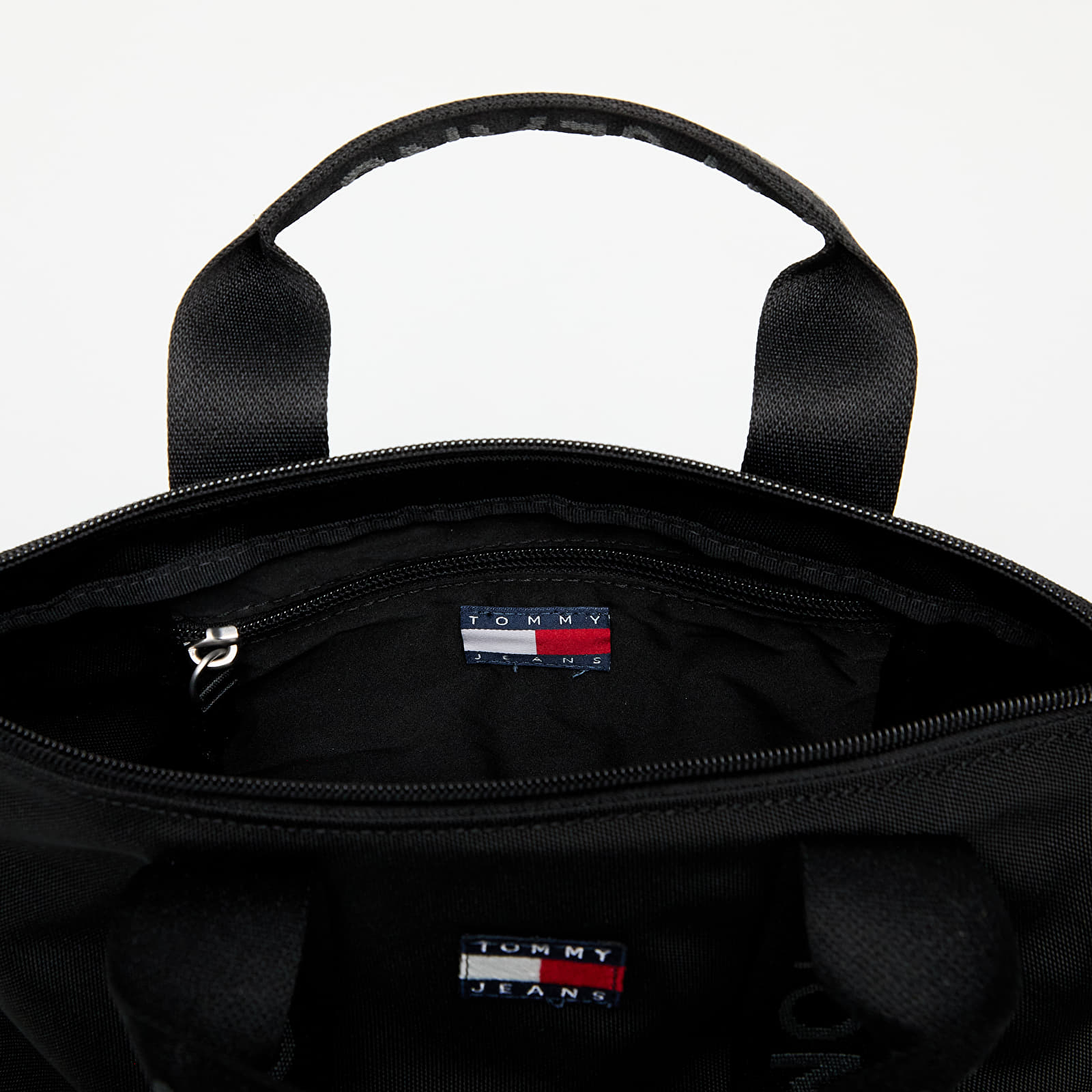Tašky cez rameno Tommy Jeans Ess Daily Mini Tote Black