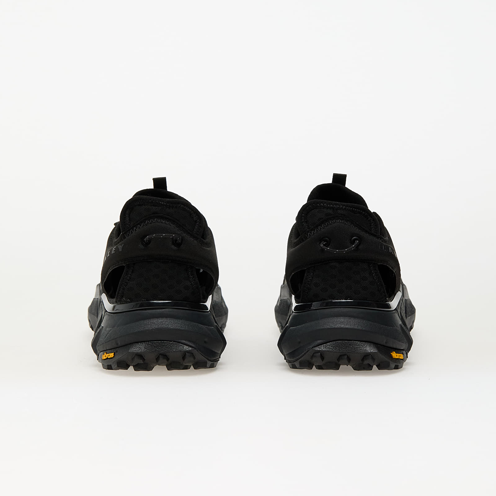 Men's sneakers and shoes Oakley Aquaterra Hybrid Blackout