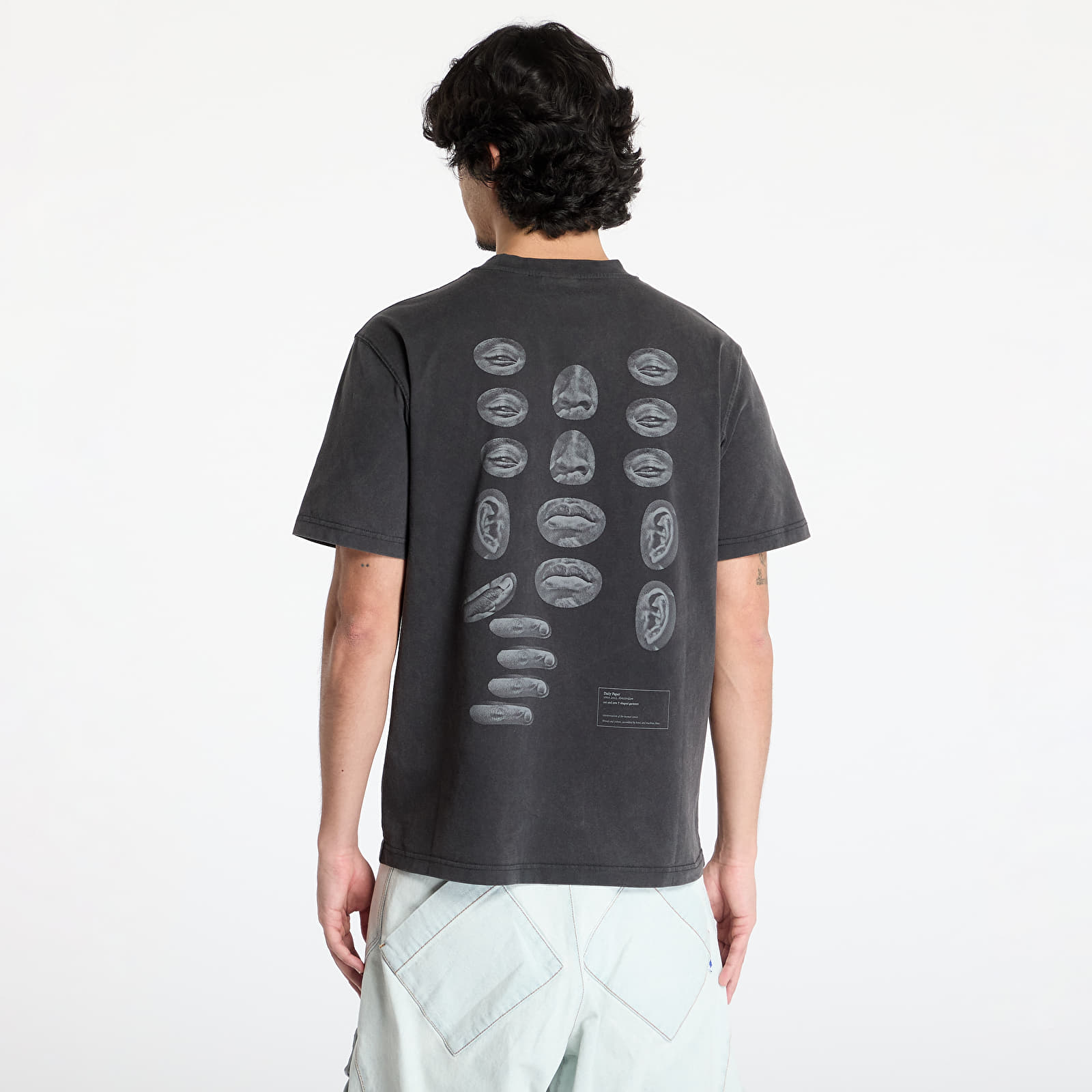 Meeste T-särgid Daily Paper Senses T-Shirt UNISEX Washed Black