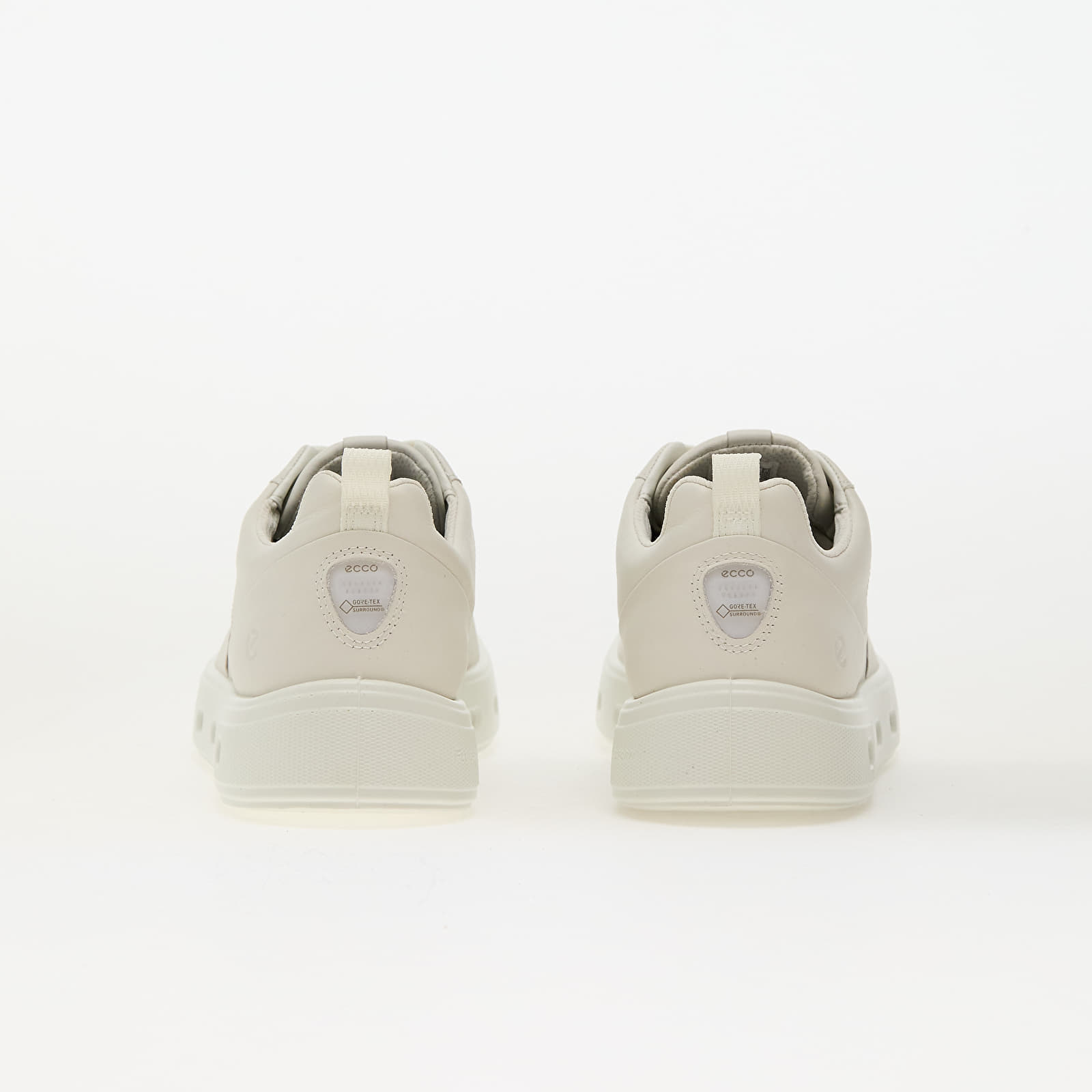 Naiste tossud ja kingad ECCO Street 720 W White