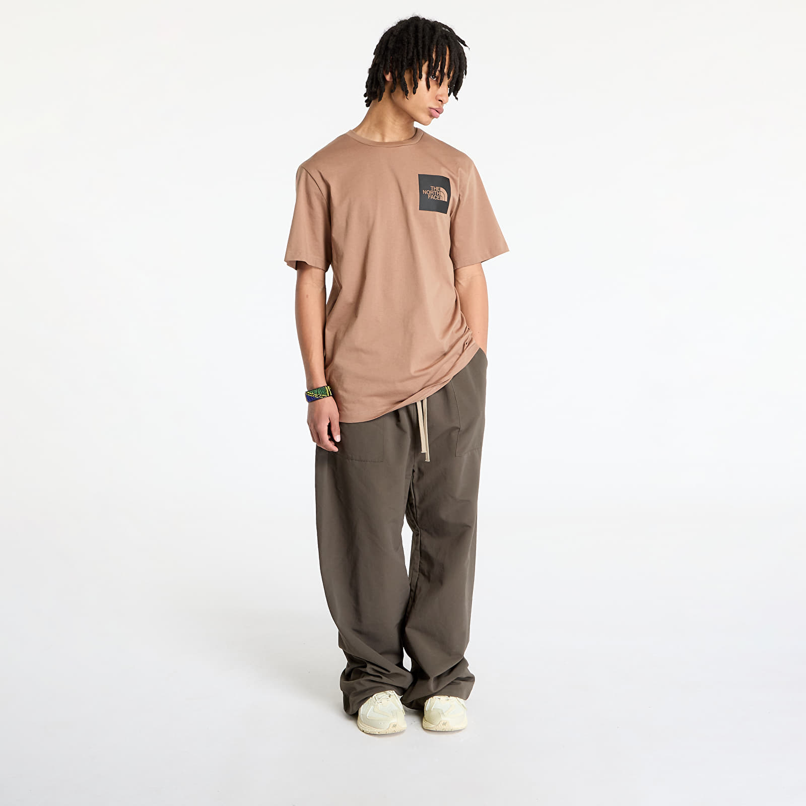 Meeste T-särgid The North Face Shortsleeve Fine Tee Latte