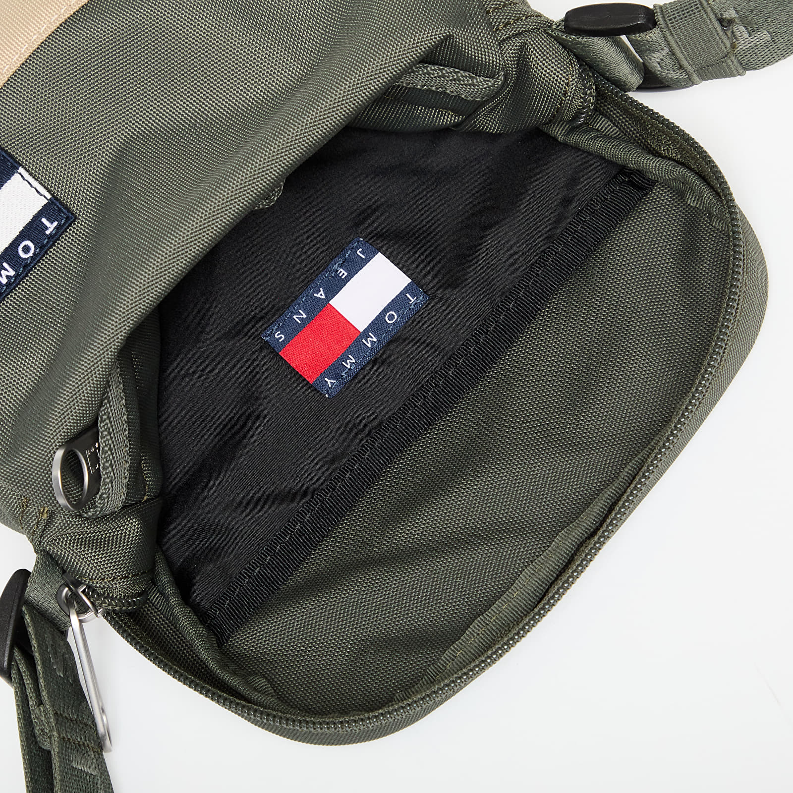 Sacs à bandoulière Tommy Jeans Ess Daily Square Bag Green