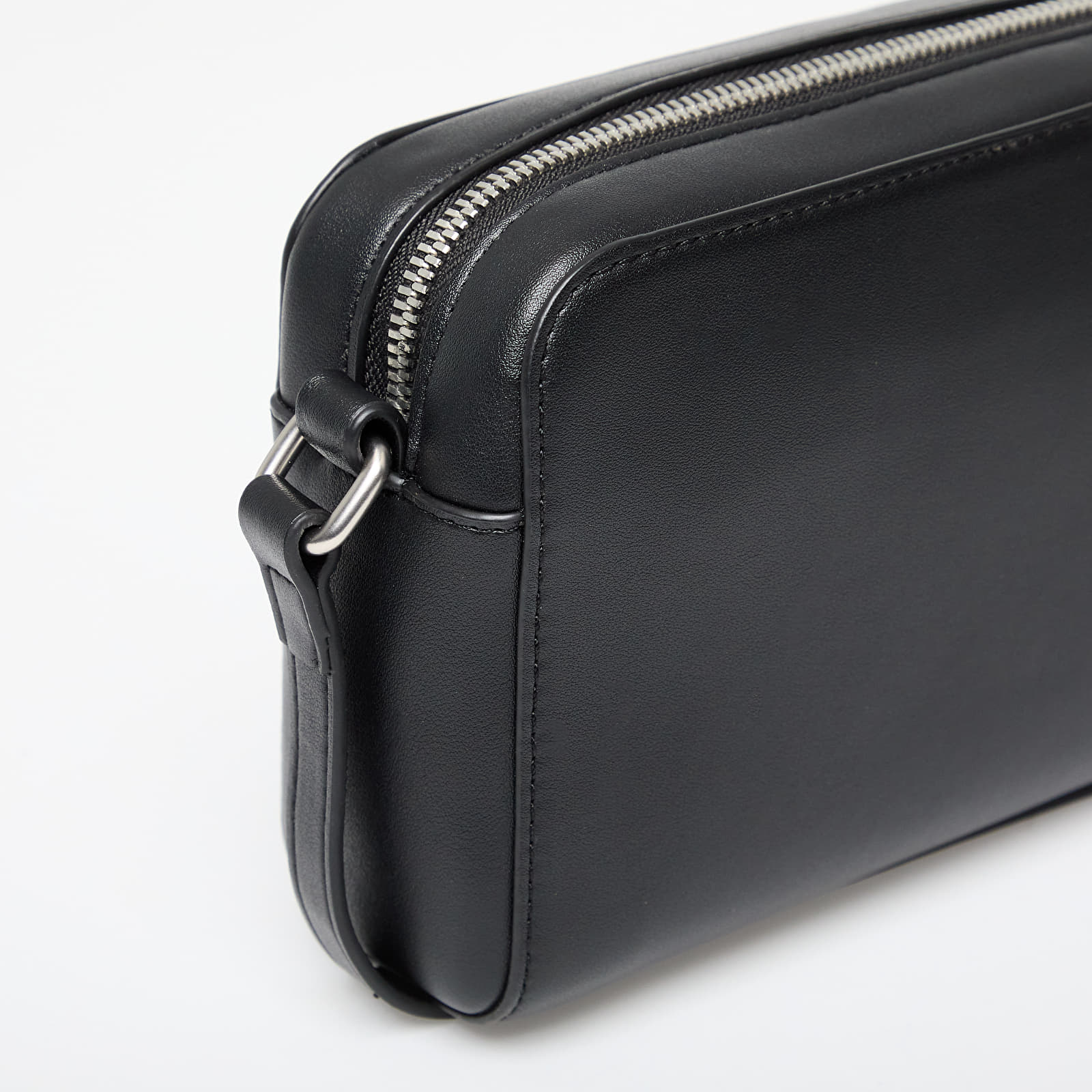 Shoulder bags Calvin Klein Jeans Sculpted Ew Camera Bag Black