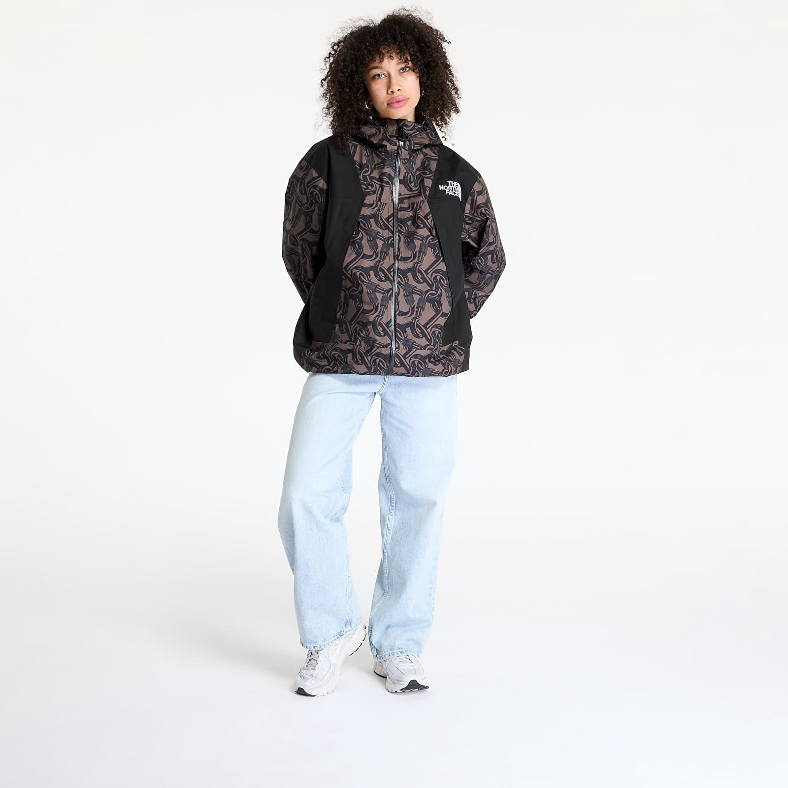 Herren-Windjacken The North Face Nse Shell Jacket UNISEX Print Smokey Brown Carabiner