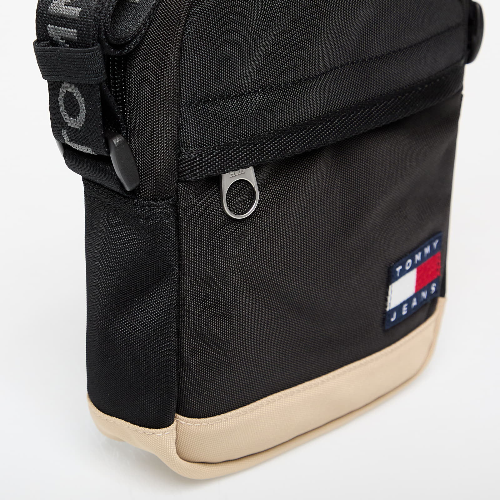 Sacs à bandoulière Tommy Jeans Ess Daily Square Bag Black