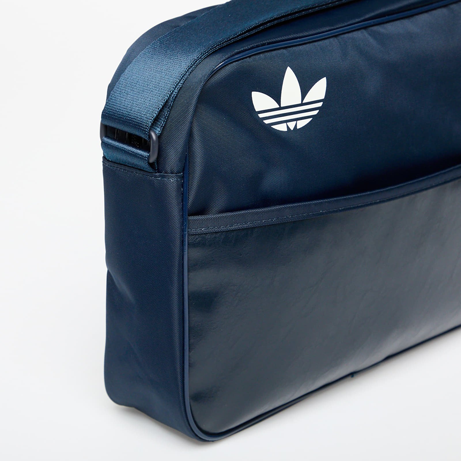 Shoulder bags adidas Airliner Bag Aurora Ink