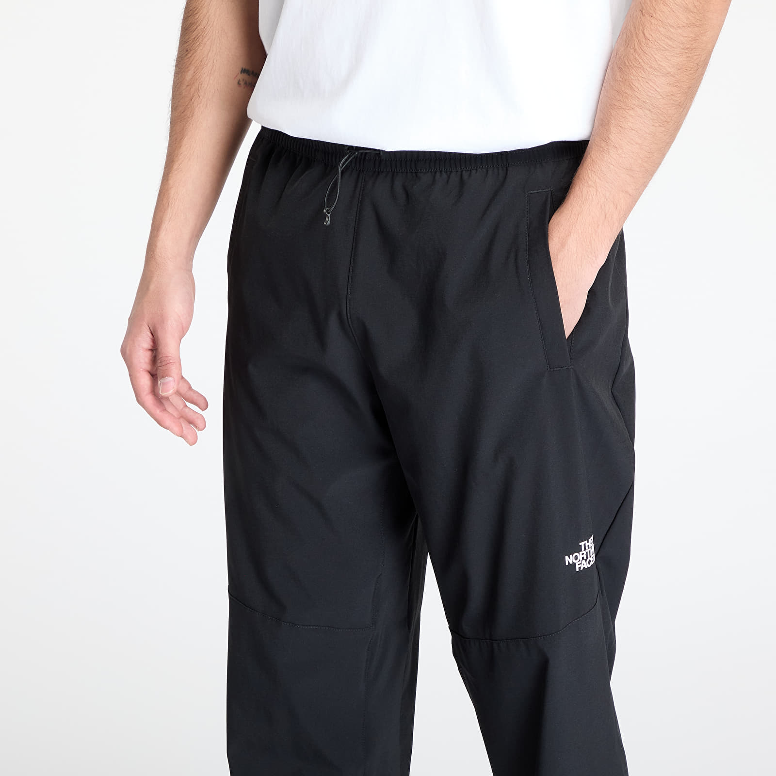 Meeste püksid The North Face Mountain Athletics Wind Pant TNF Black