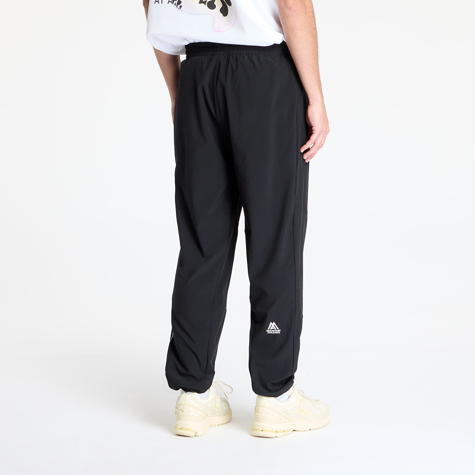Meeste püksid The North Face Mountain Athletics Wind Pant TNF Black