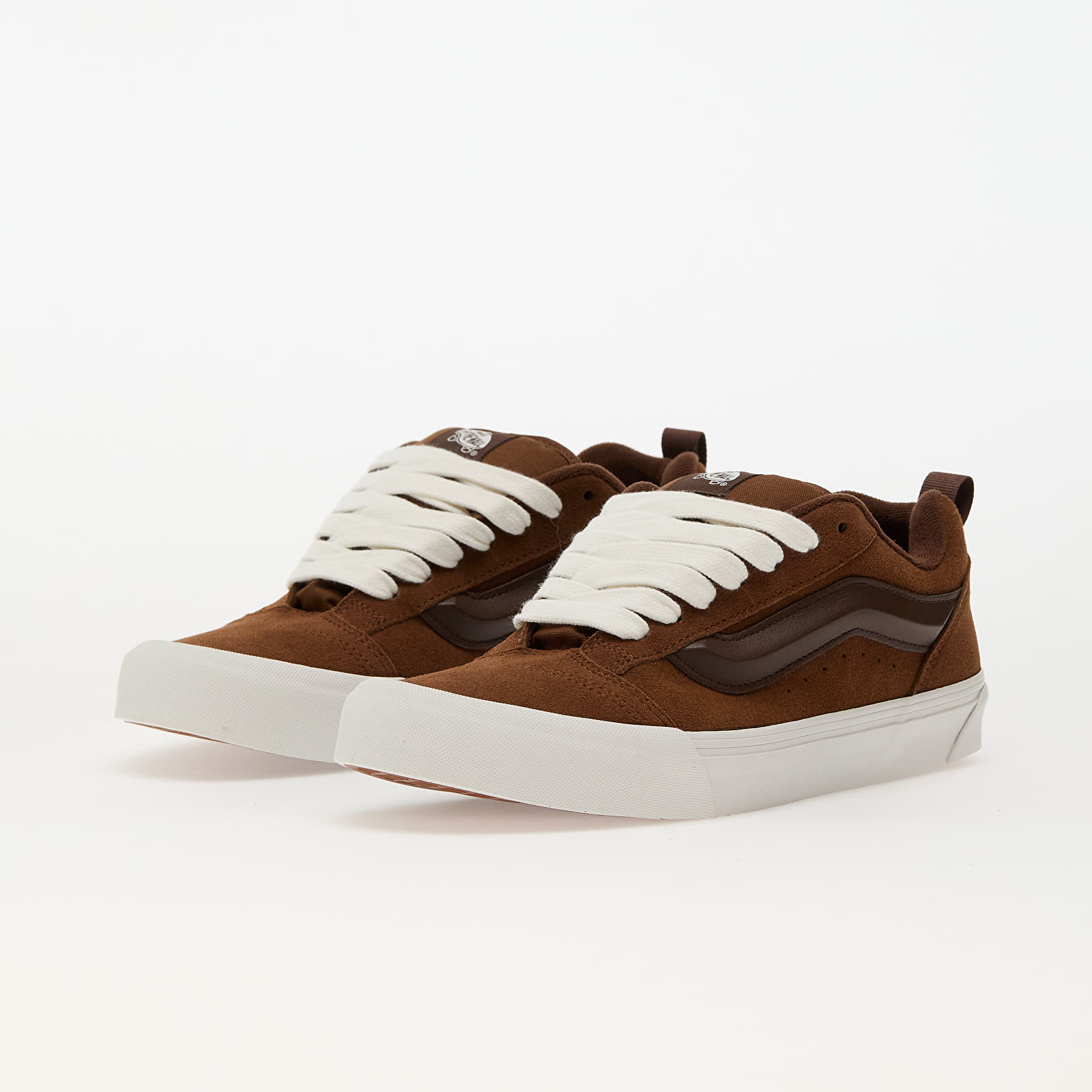 Men's sneakers and shoes Vans Knu Skool Suede Brown