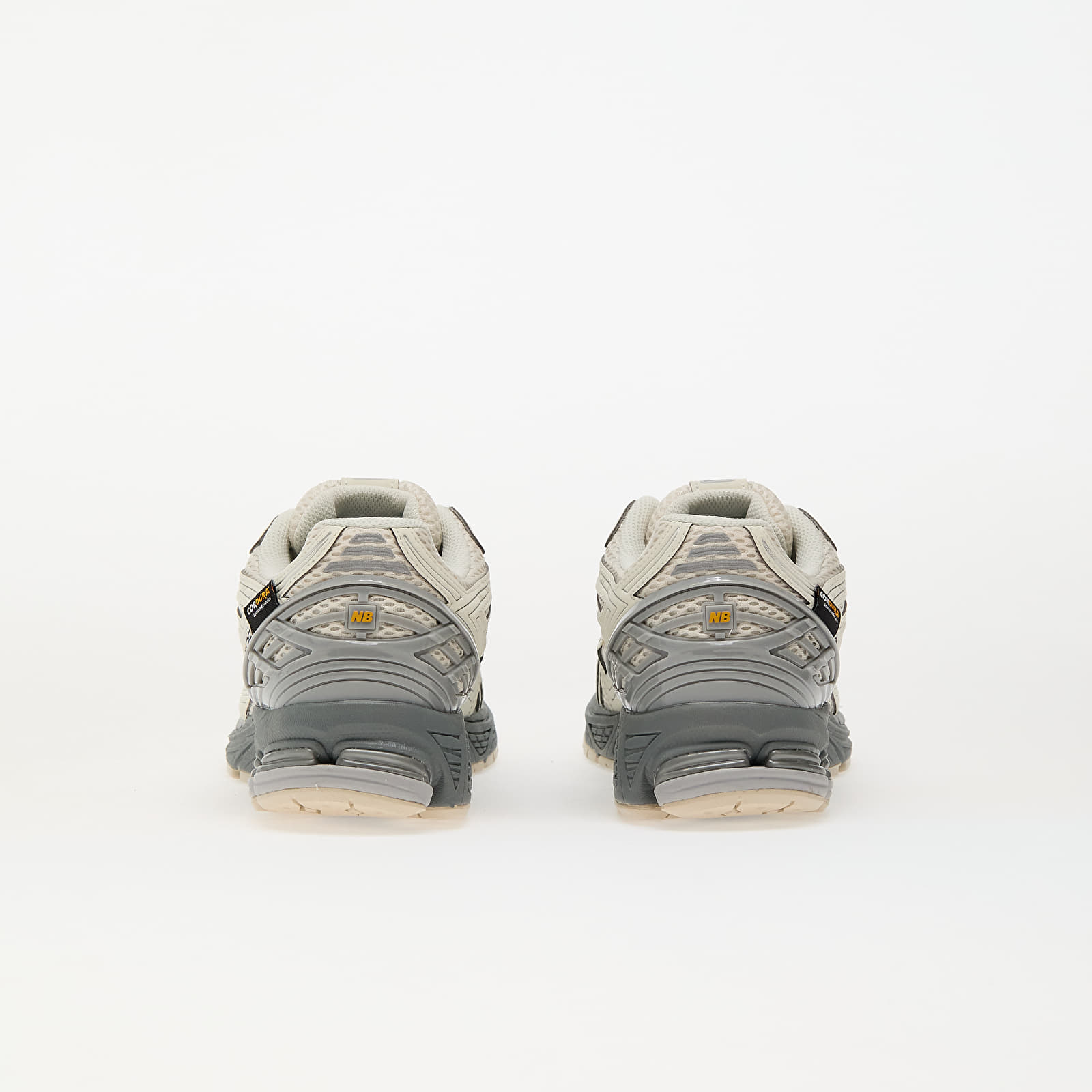 Men's sneakers and shoes New Balance 1906 Linen