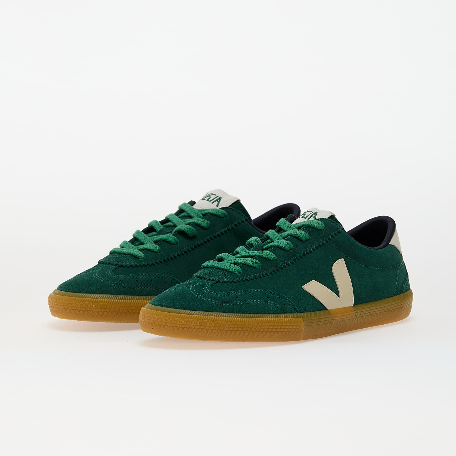 Men's sneakers and shoes Veja Volley Suede Poker_Pierre