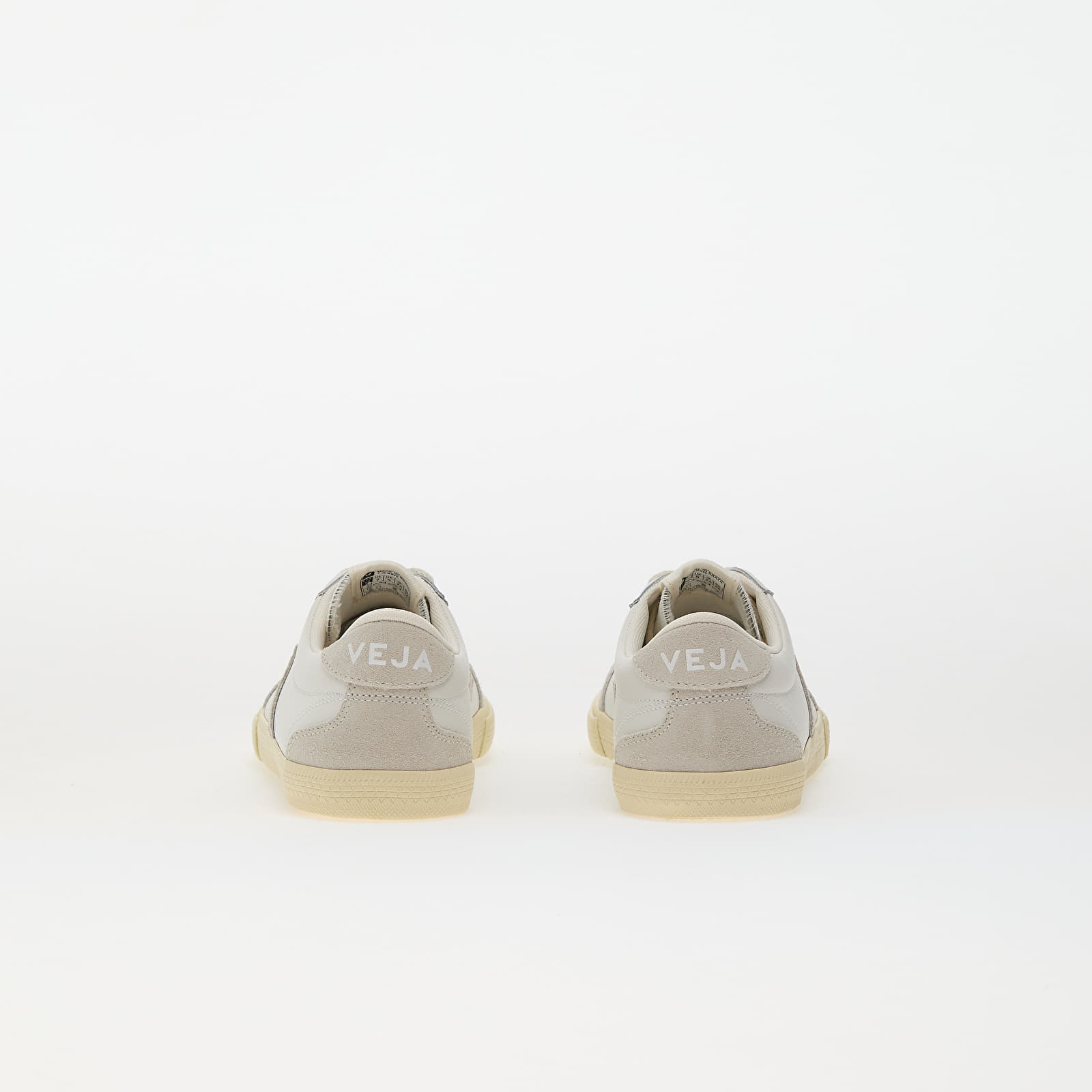 Women's sneakers and shoes Veja W Volley O.T. Leather White Natural