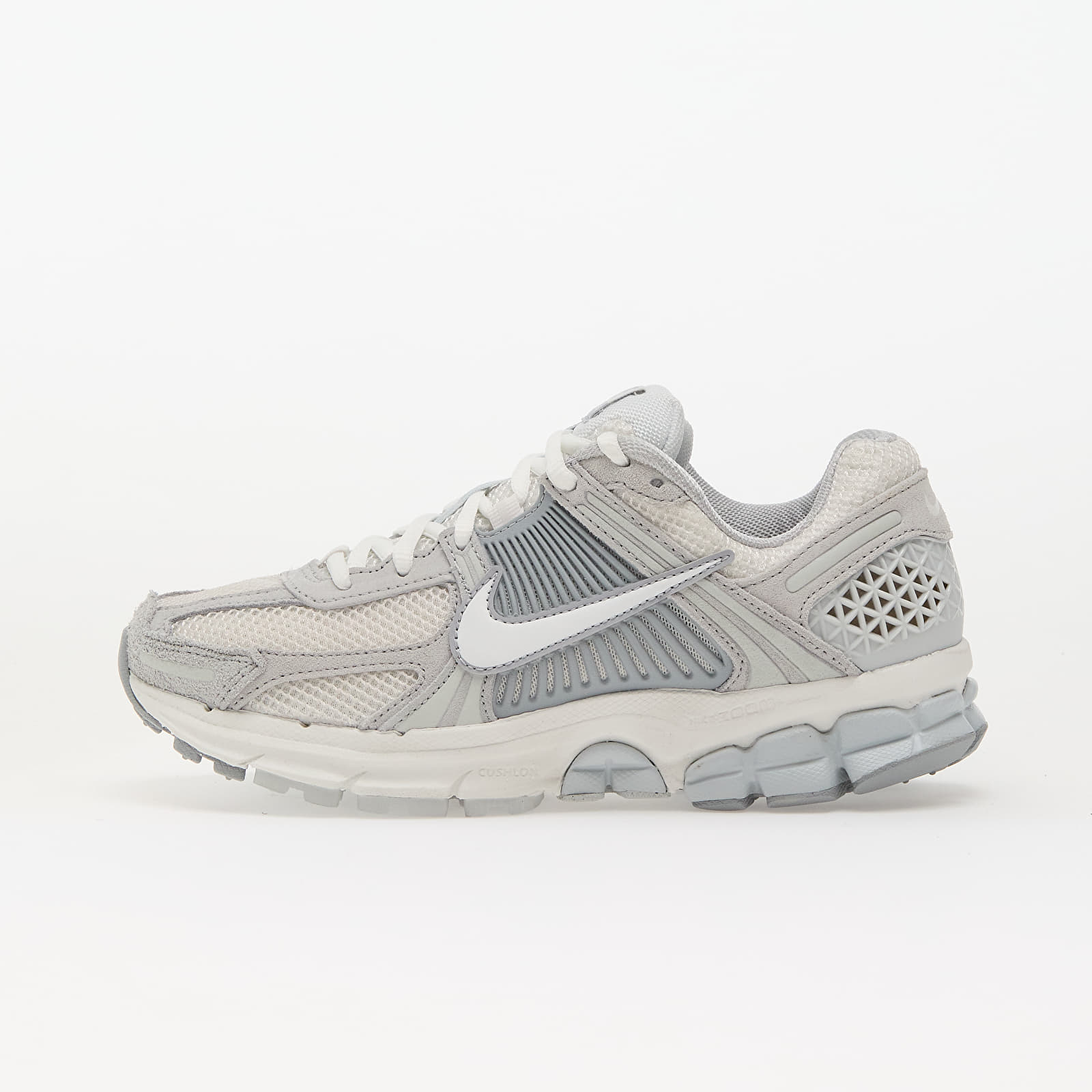 Naiste tossud ja kingad Nike W Zoom Vomero 5 Pure Platinum/ Summit White-Platinum Tint