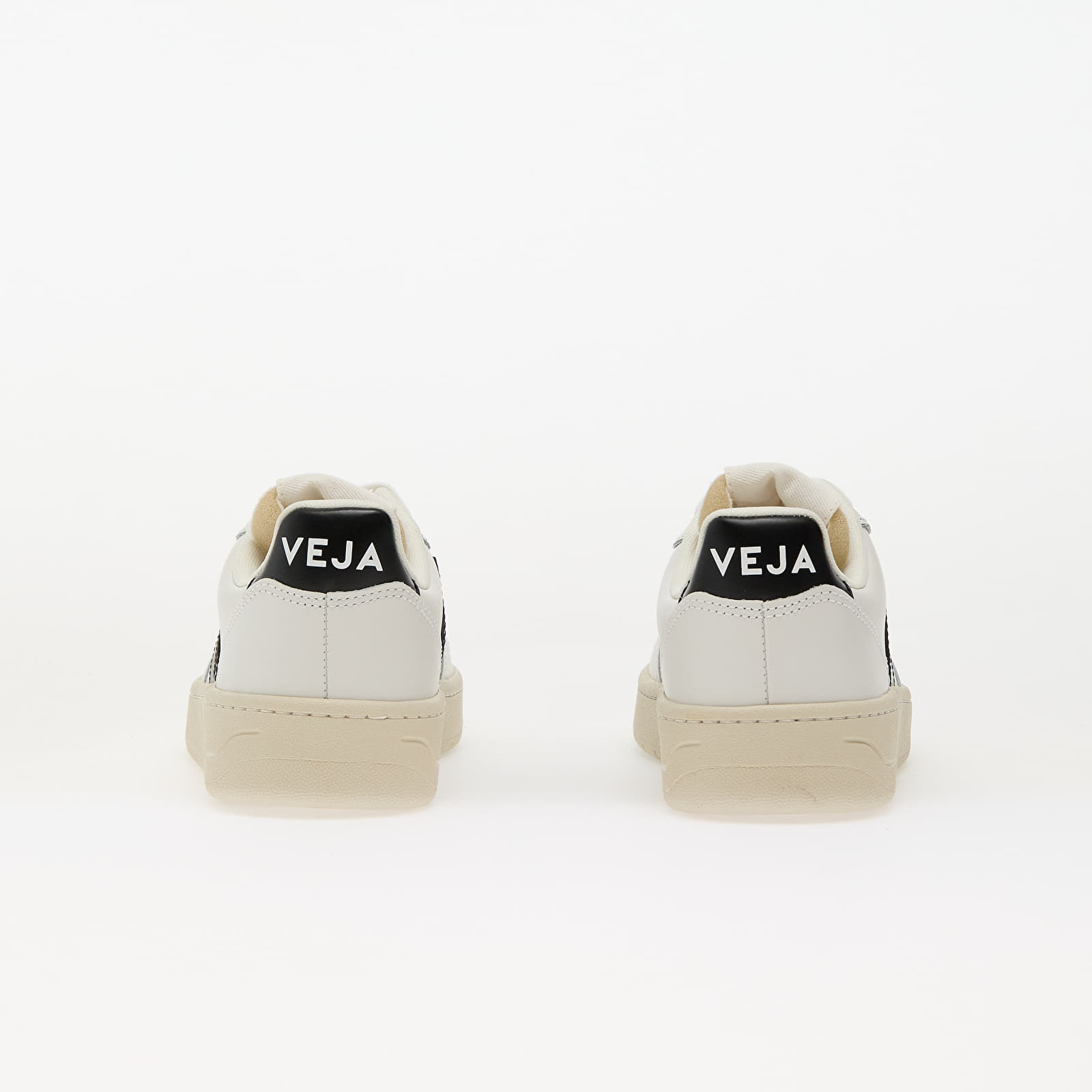 Women's sneakers and shoes Veja W V-10 Leather Ex-White_Black
