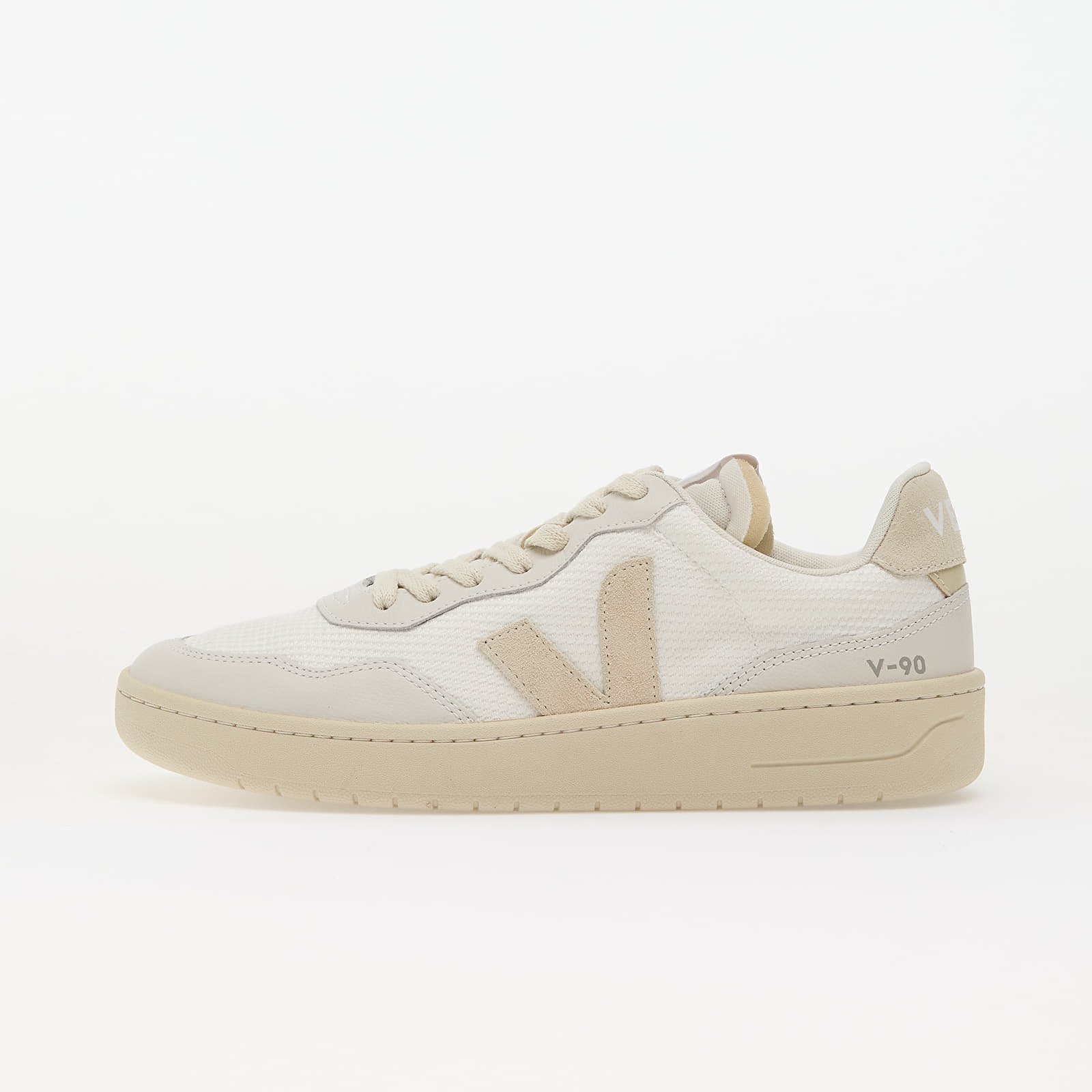 Zapatillas y zapatos de hombre Veja V-90 B-Mesh White_Pierre