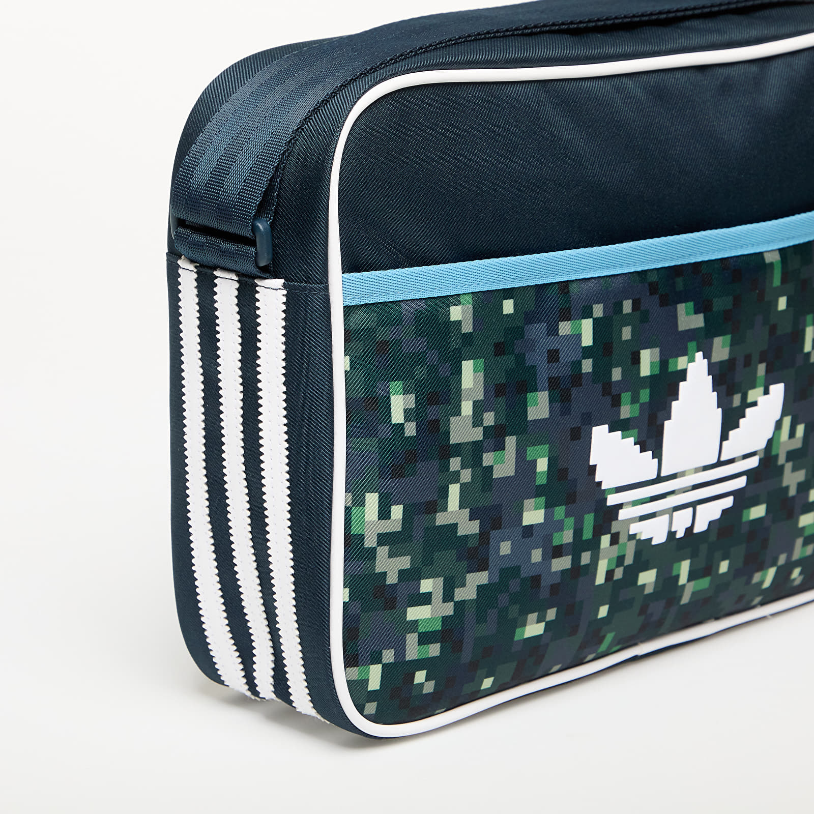 Shoulder bags adidas Minecraft Classic Airliner Blue/ Aurora Ink