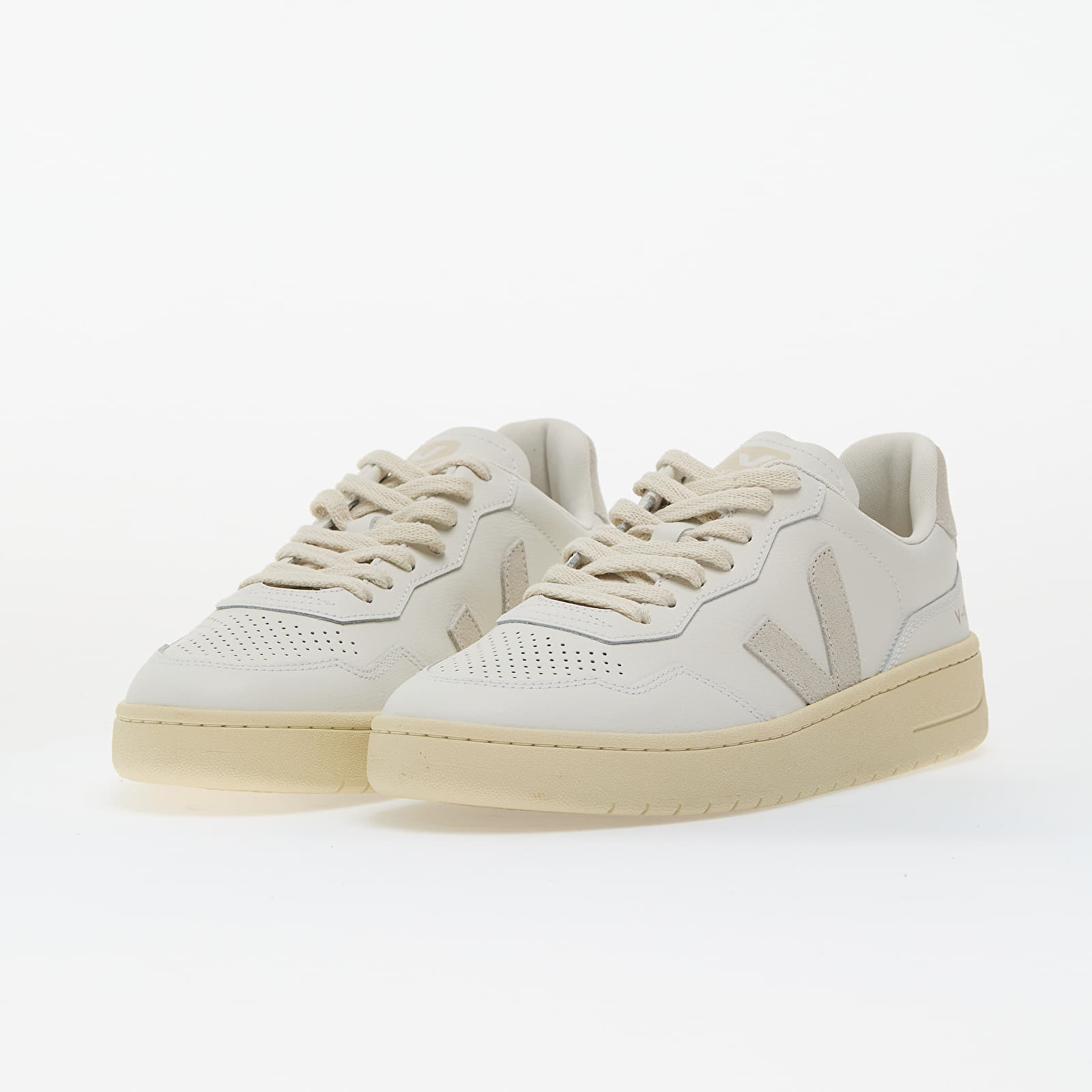 Men's sneakers and shoes Veja V-90 O.T Leather Ex-White Natural