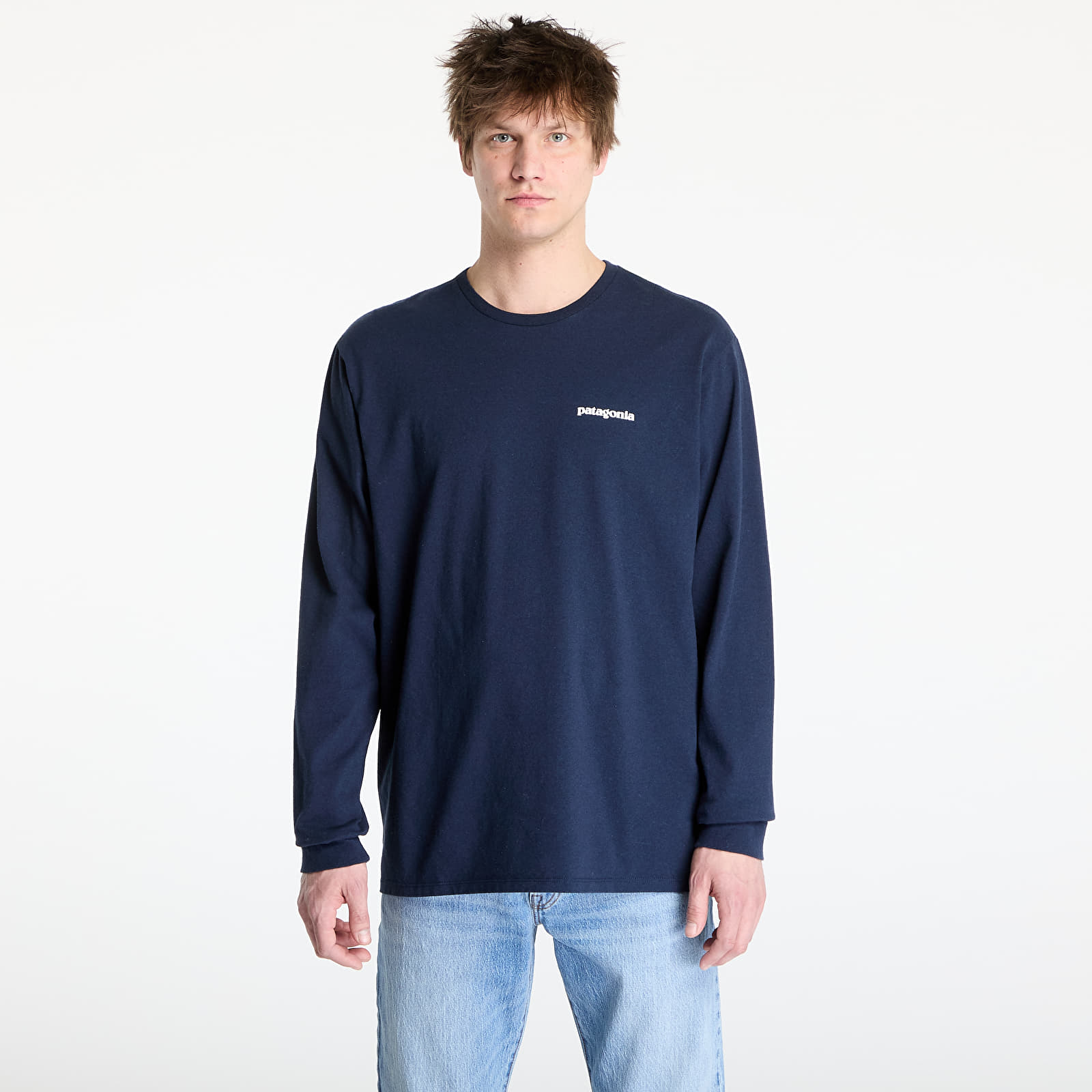 Meeste T-särgid Patagonia Men's Long-Sleeved P-6 Logo Responsibili-Tee® New Navy
