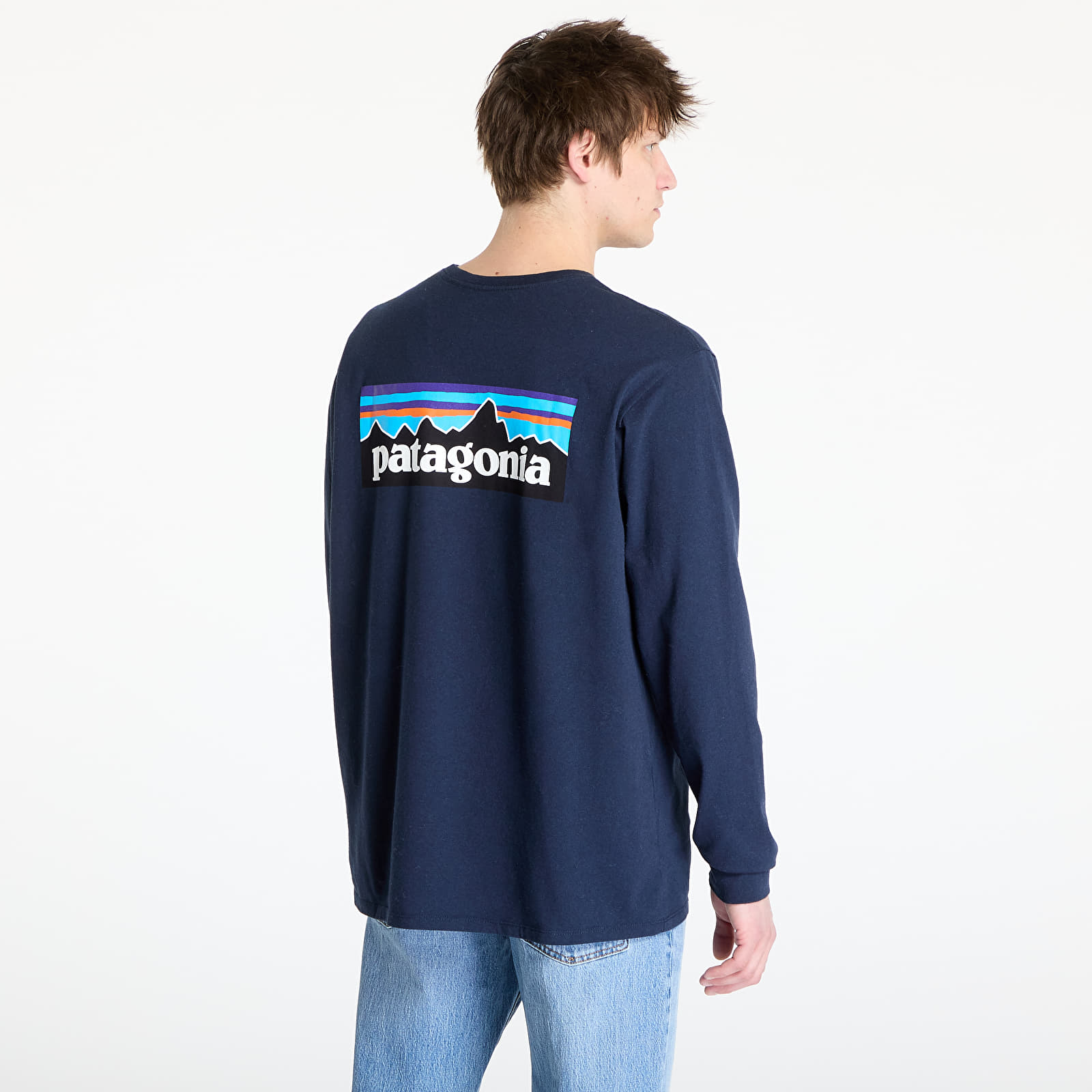 Meeste T-särgid Patagonia Men's Long-Sleeved P-6 Logo Responsibili-Tee® New Navy