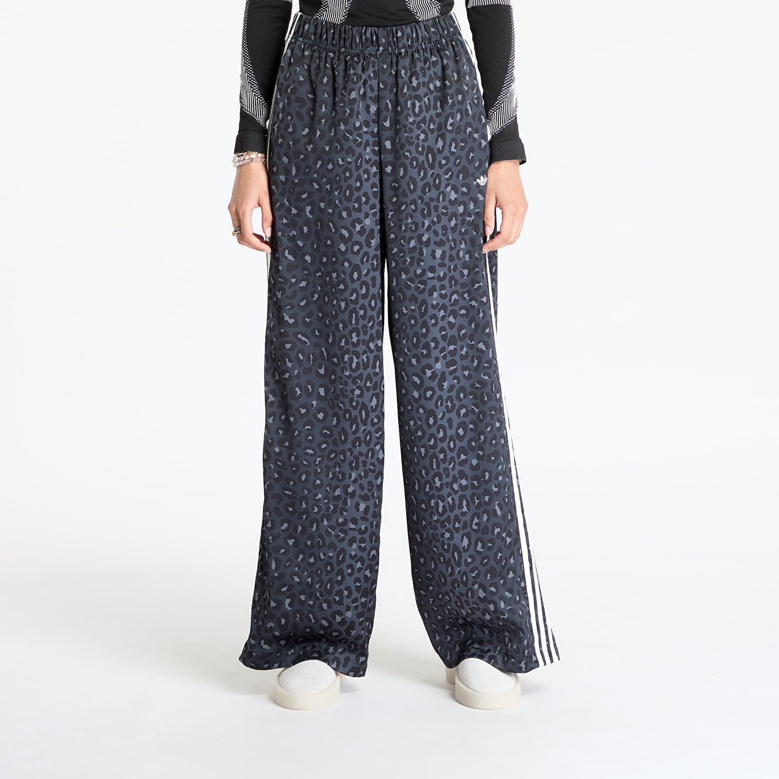 Панталони adidas Originals Wide Leg Pants Multicolor/ Carbon L