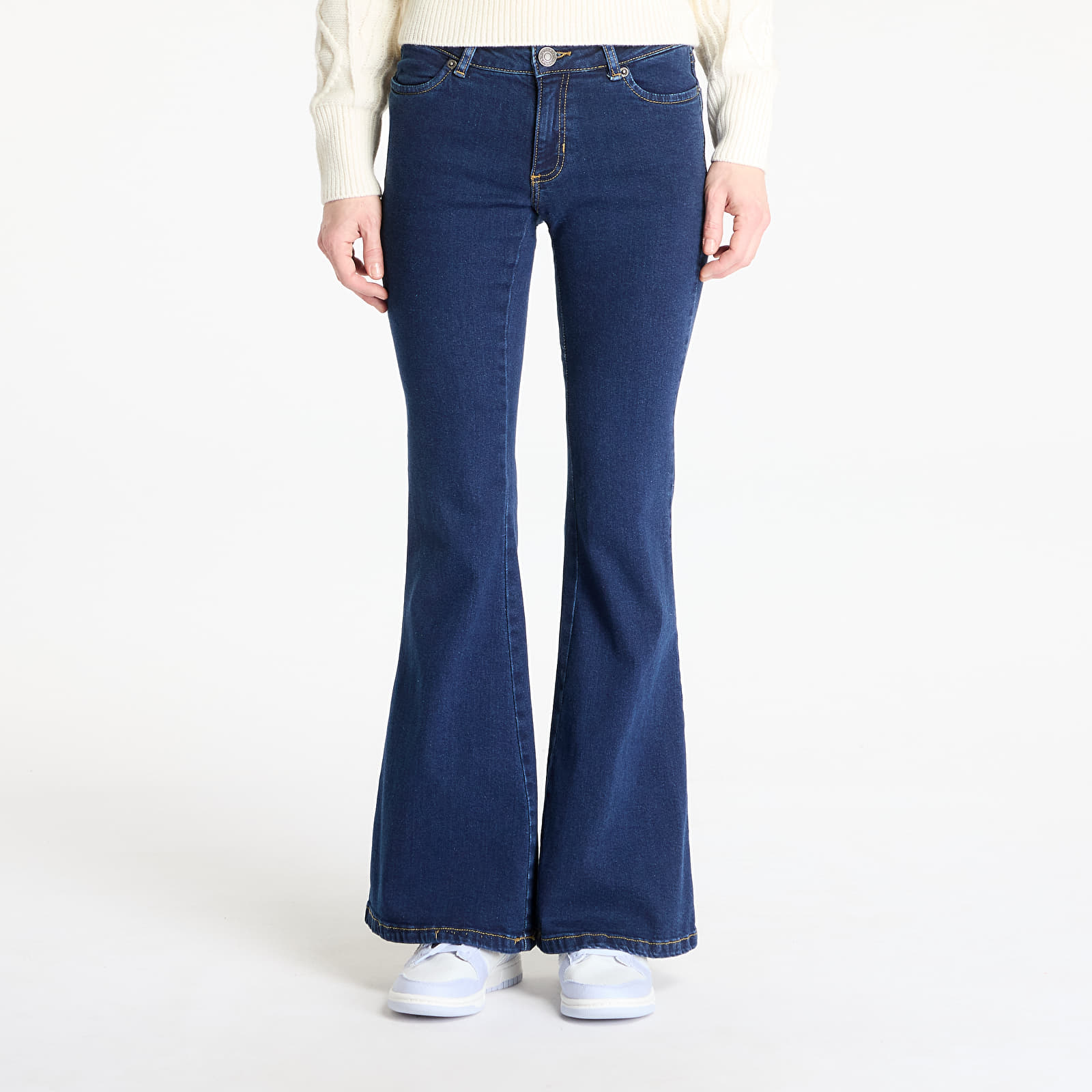 Bukser Urban Classics Ladies Organic Low Waist Flared Denim Mid Indigo Washed