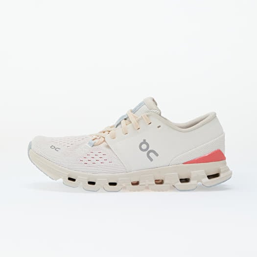 On W Cloud X 4 Ivory/ Salmon