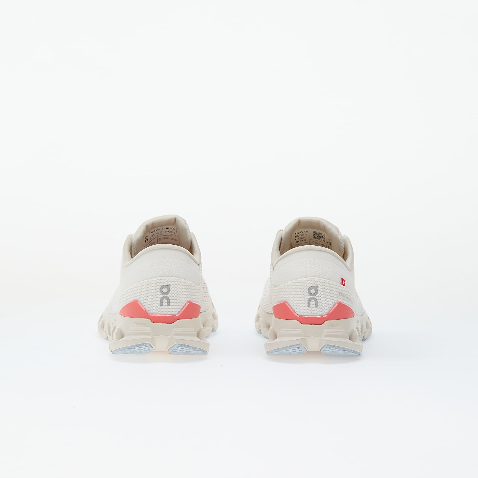 Women's sneakers and shoes On W Cloud X 4 Ivory/ Salmon