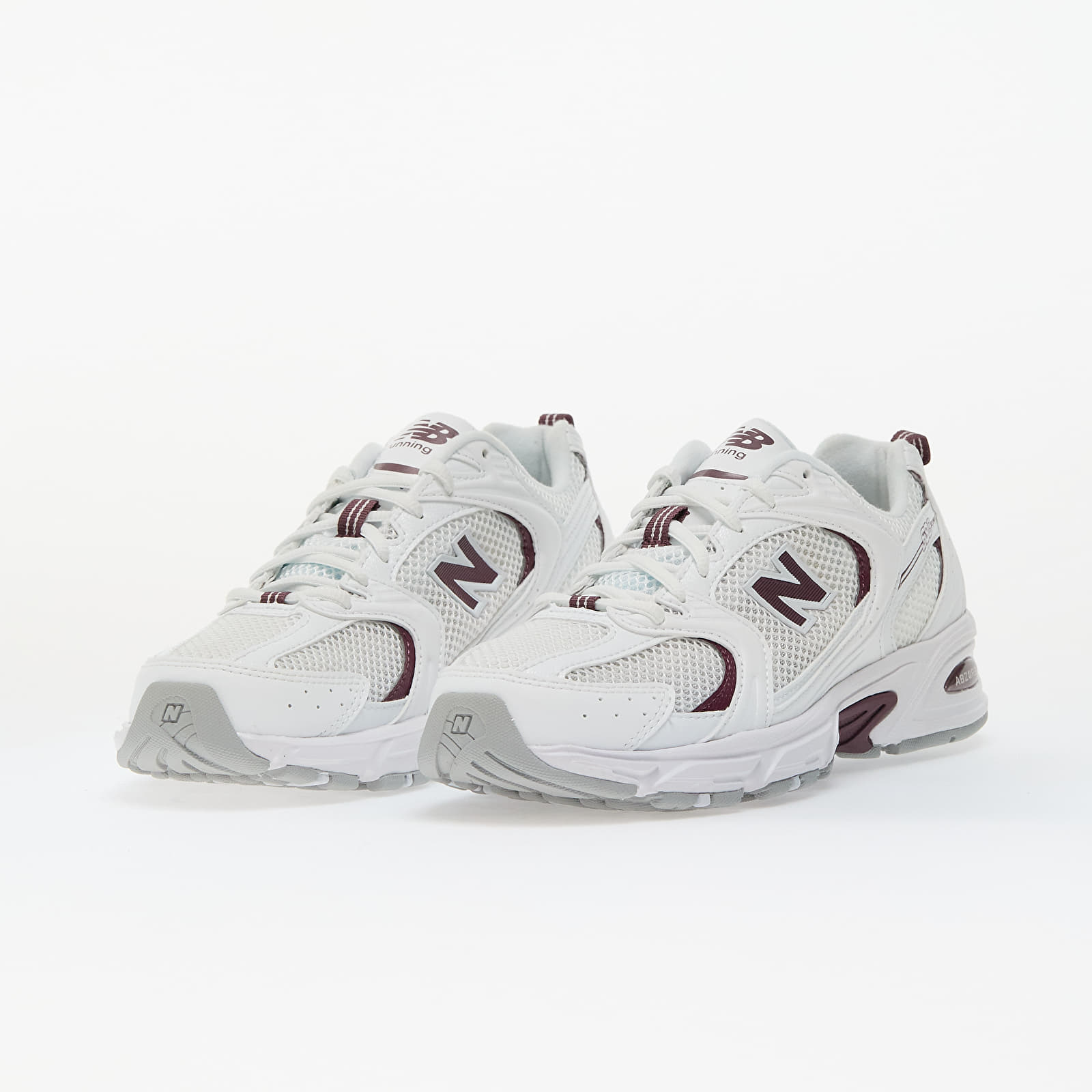 Herensneakers en -schoenen New Balance 530 White
