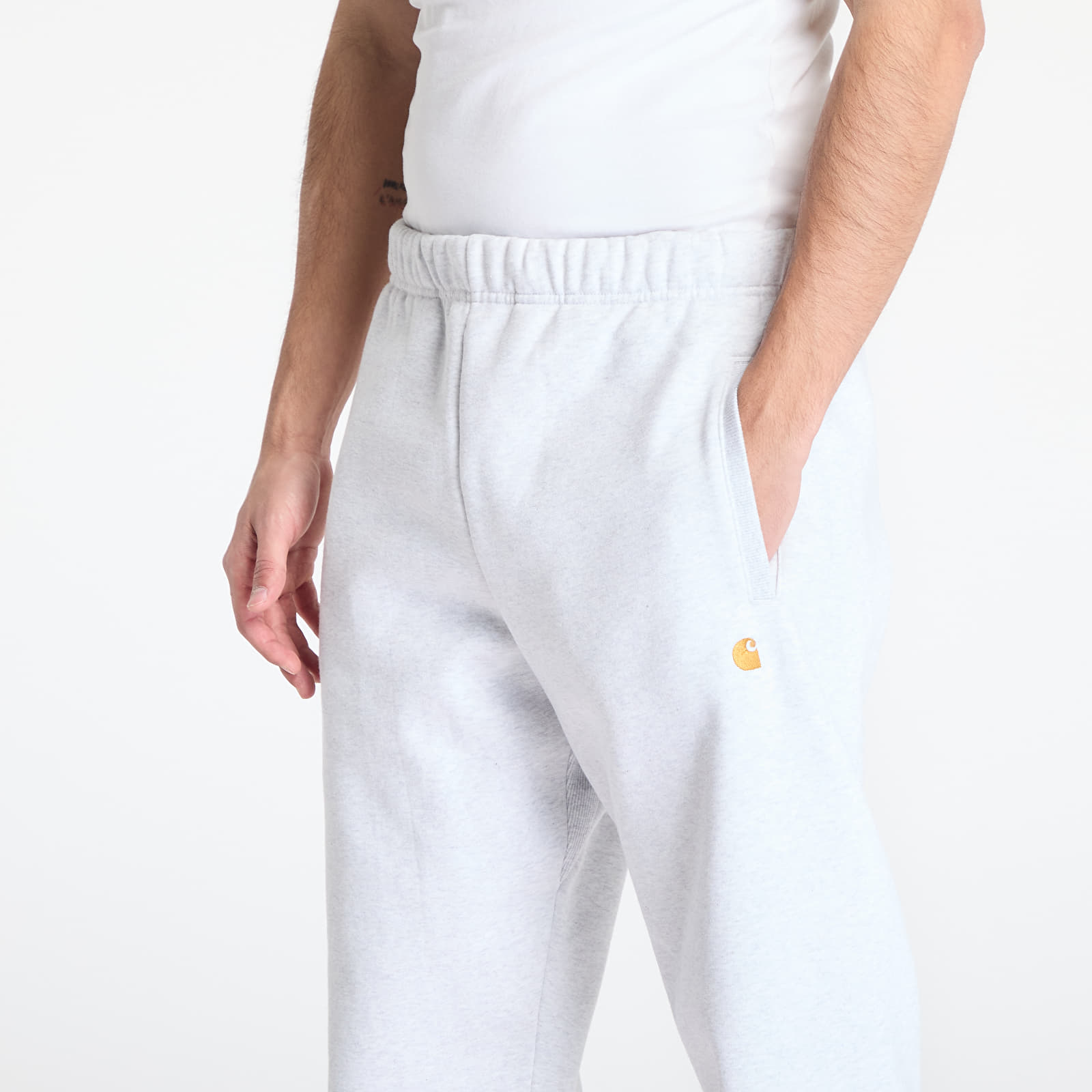 Moške športne hlače Carhartt WIP Chase Sweat Pant Ash Heather/ Gold