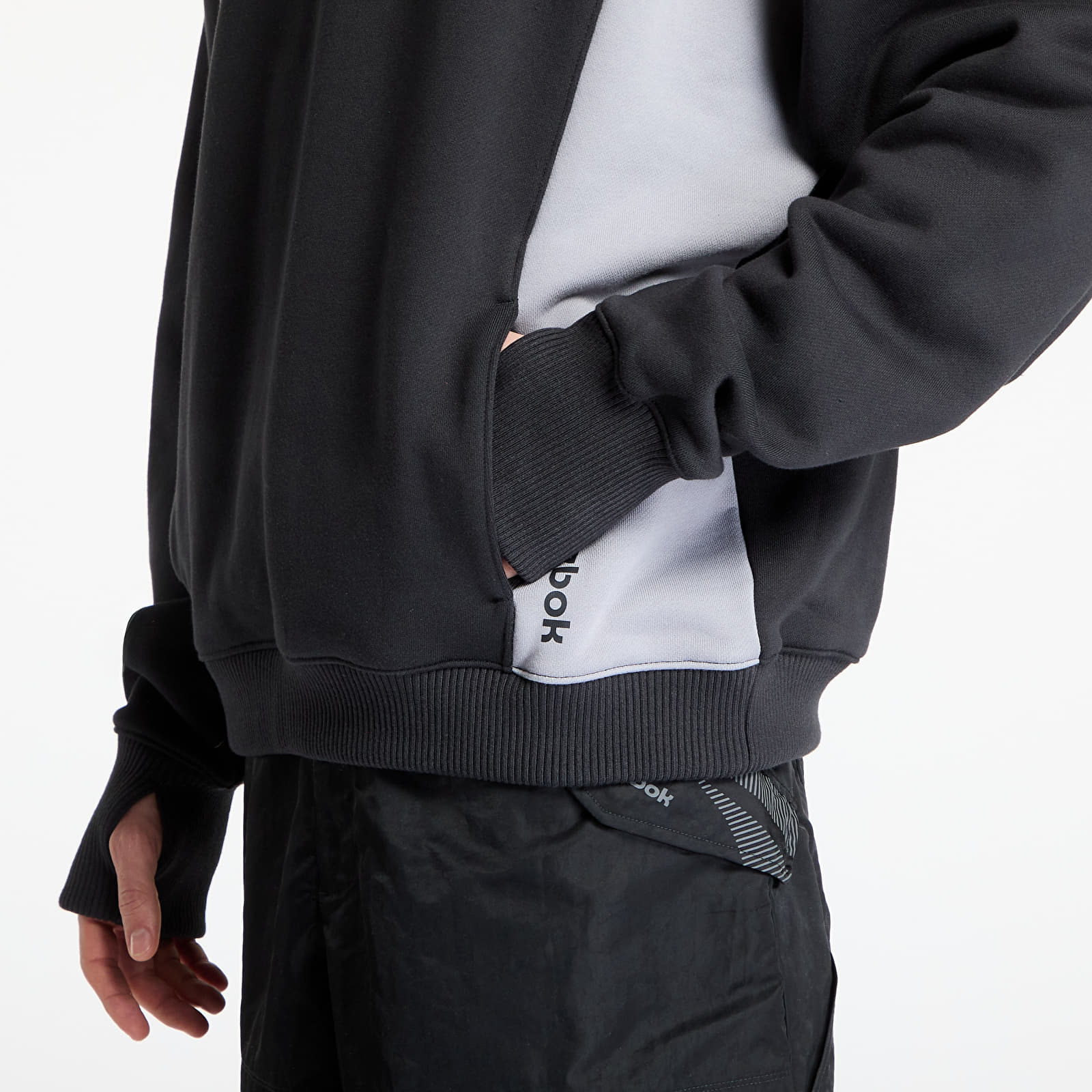 Sudaderas de hombre Reebok French Terry Crewneck UNISEX Washed Black/ Grey 3