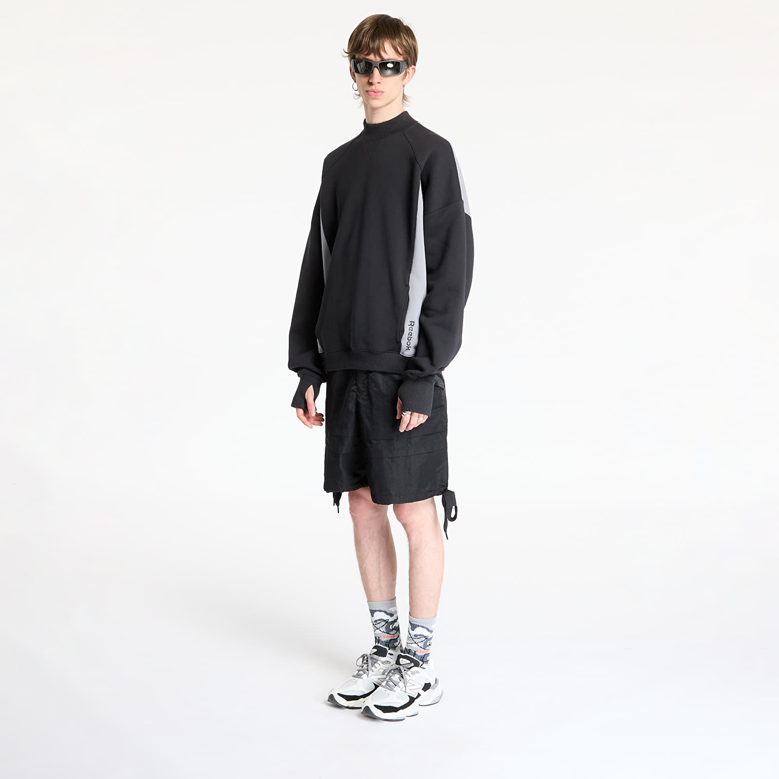 Sudaderas de hombre Reebok French Terry Crewneck UNISEX Washed Black/ Grey 3