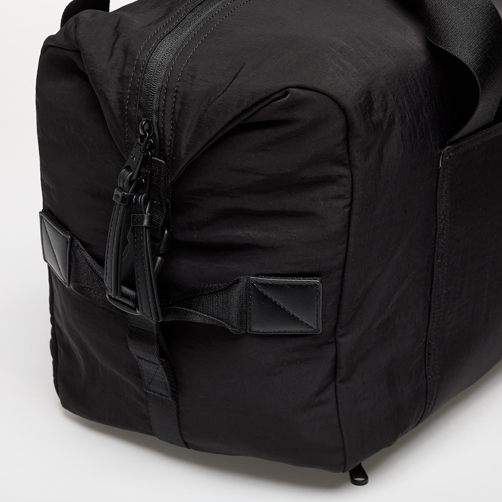Õlakotid Calvin Klein Jeans Metro Nylon Conv Bag Black