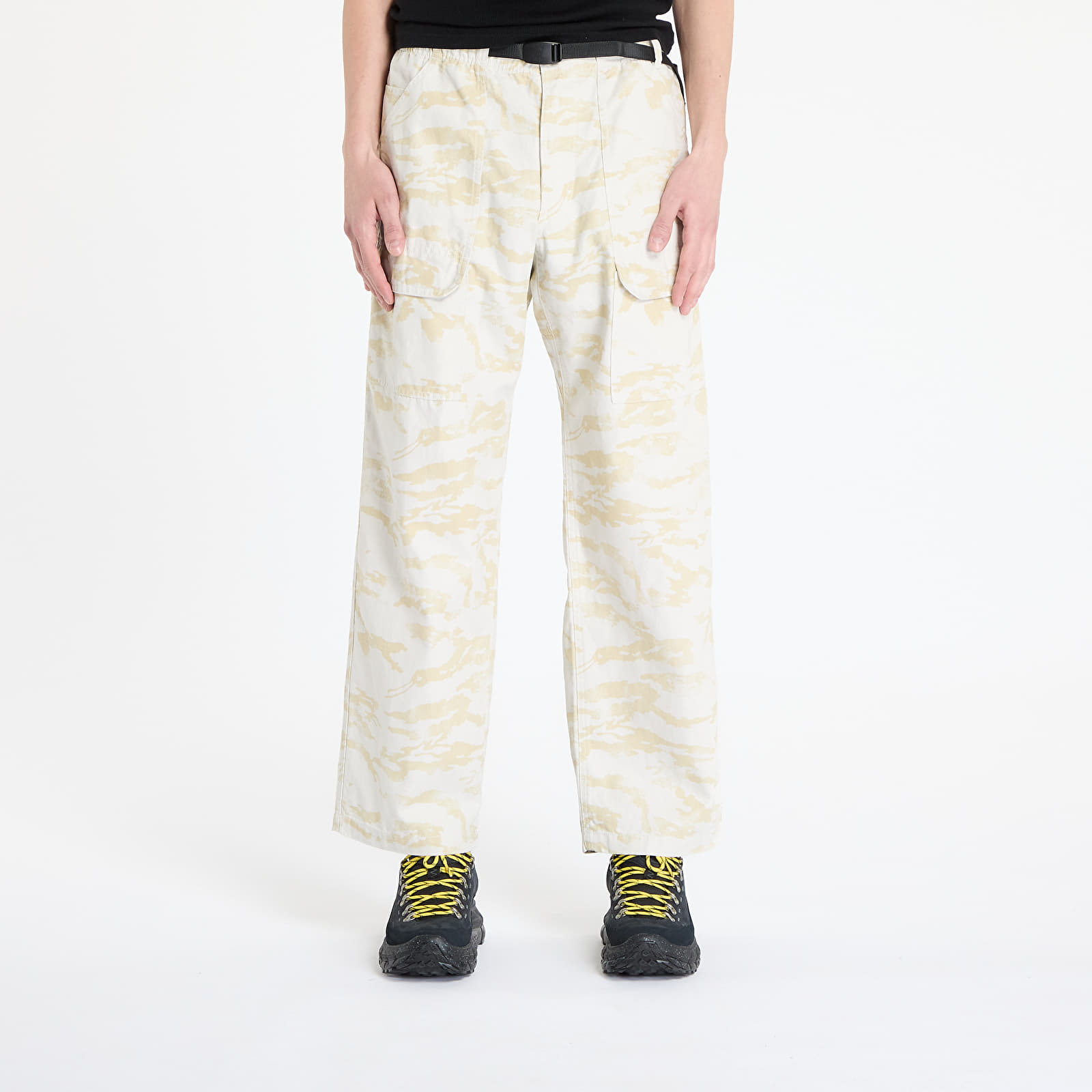 Pantalones de hombre Gramicci Canvas Eqt Pant Sand Camo