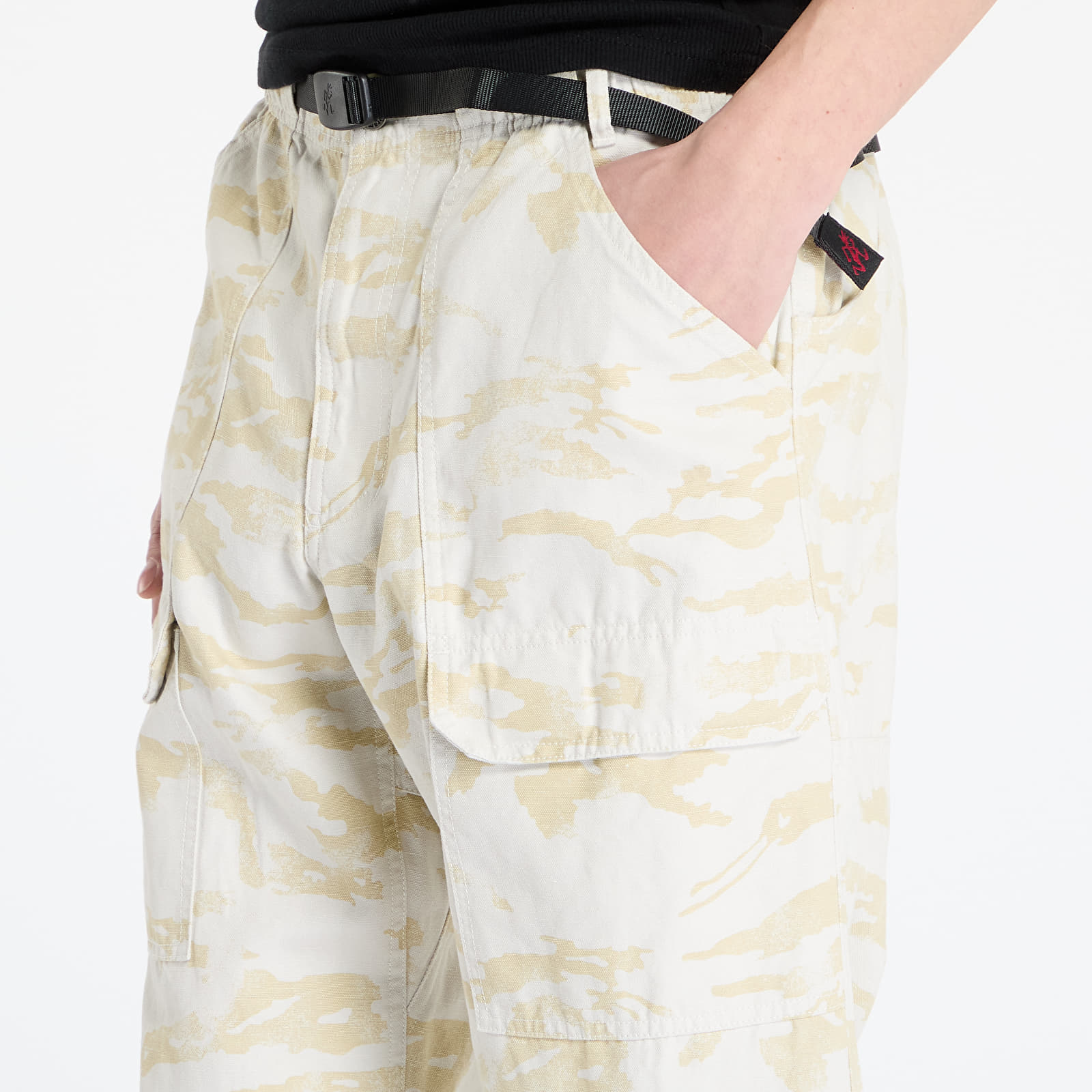 Pantalones de hombre Gramicci Canvas Eqt Pant Sand Camo